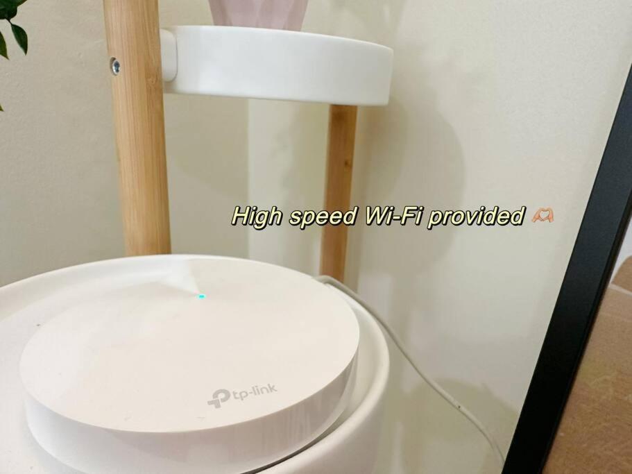 JB City Sunset Studio Paradigm Sutera & UTM Wifi 4pax