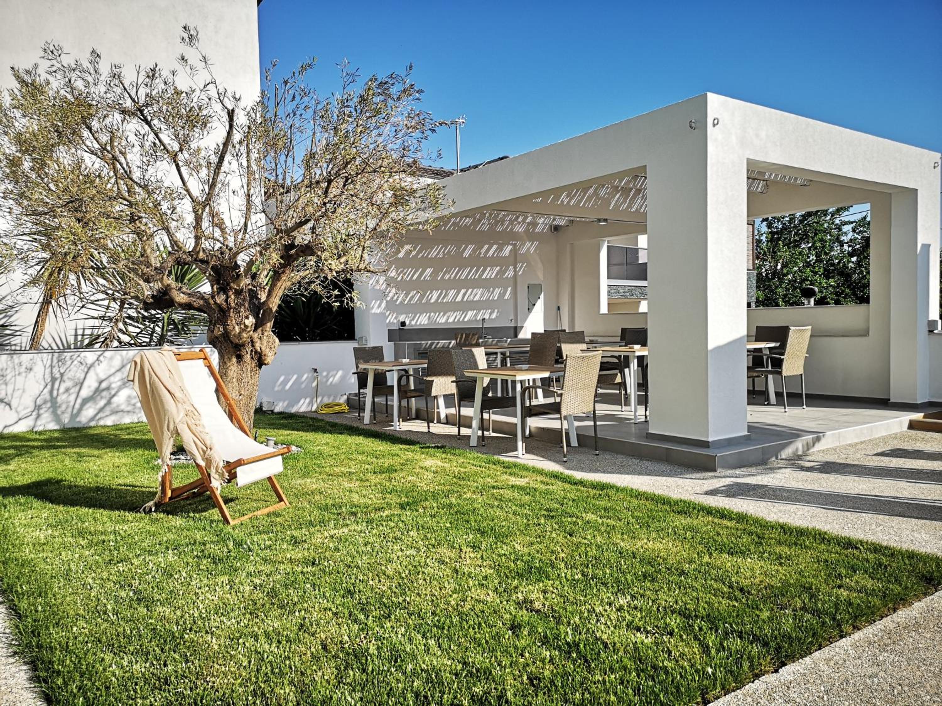 Sera-Nata Superior Suites view 3