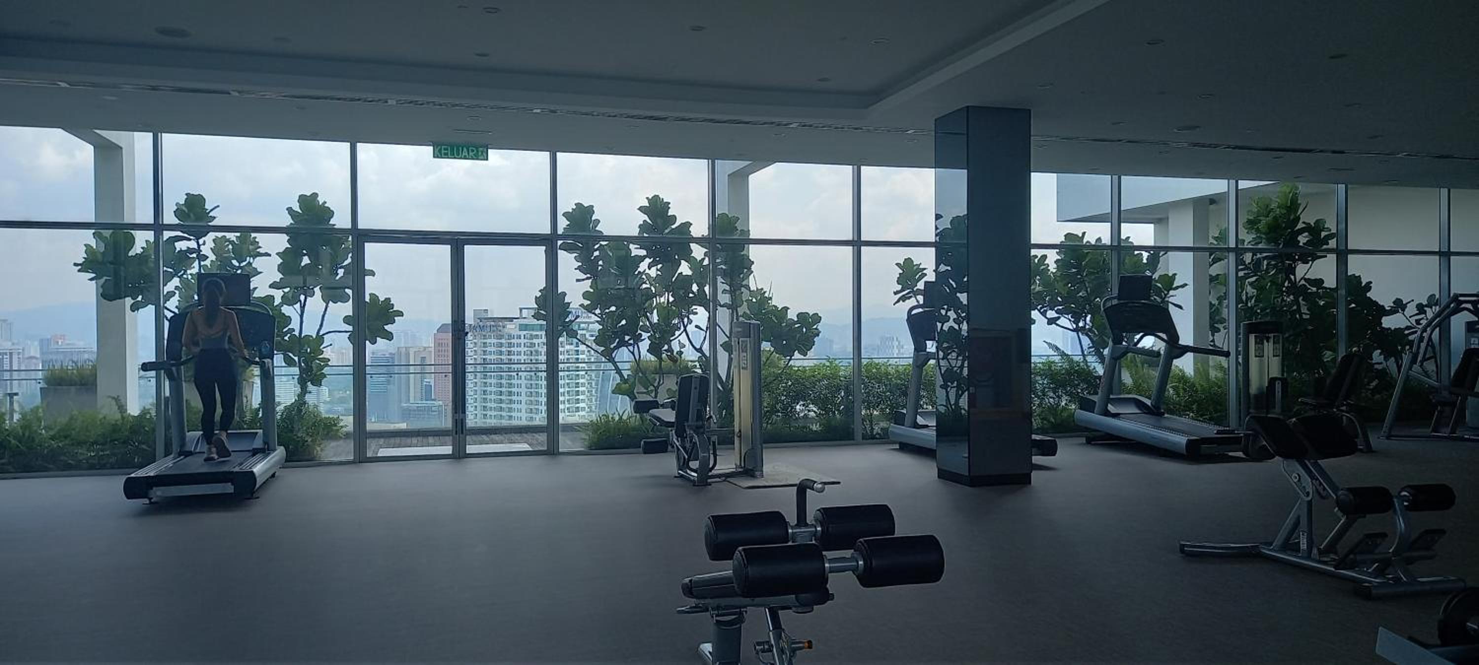 Cozy Apartment with Jacuzzi and Sauna at 188 Suites Klcc