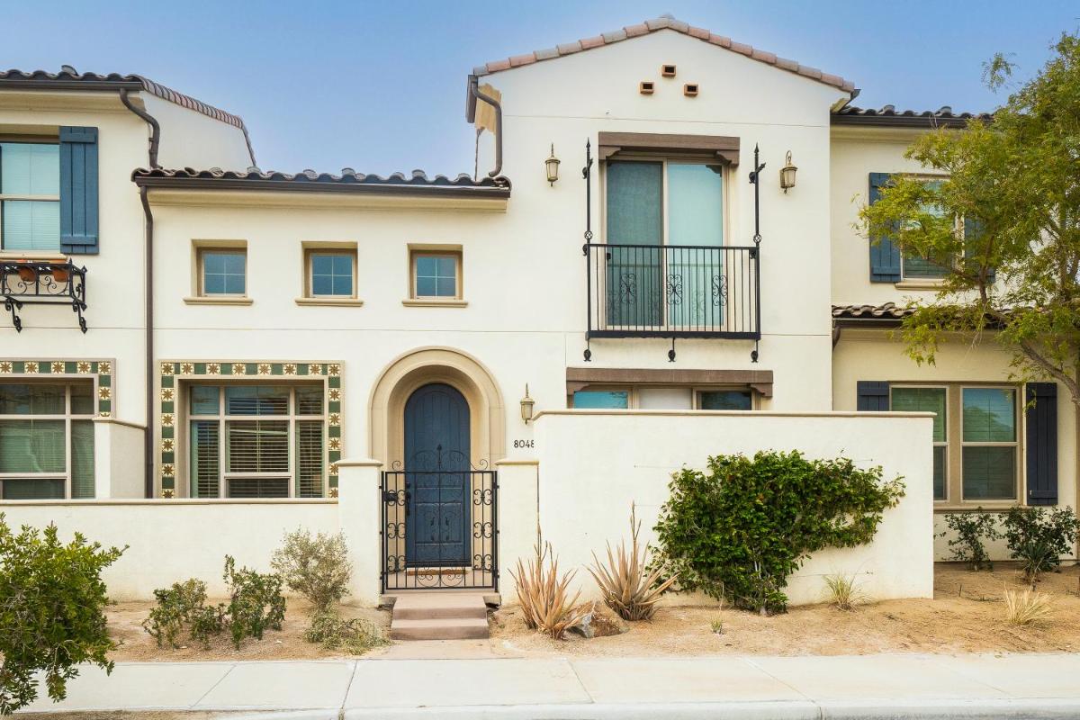 Hotel Brand New Home In Pga West Signature. Pool, Spa, And 3 King Beds