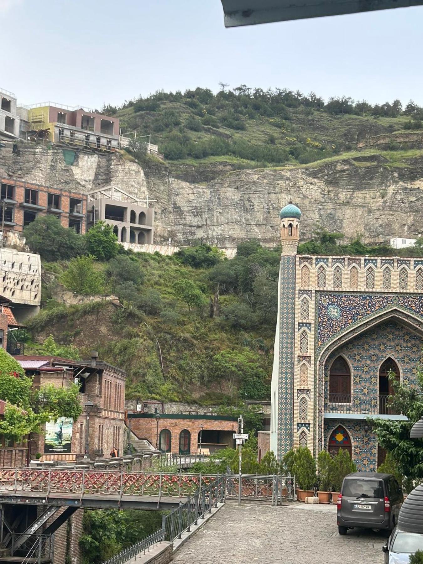 Apartment in historical district of Tbilisi view 2