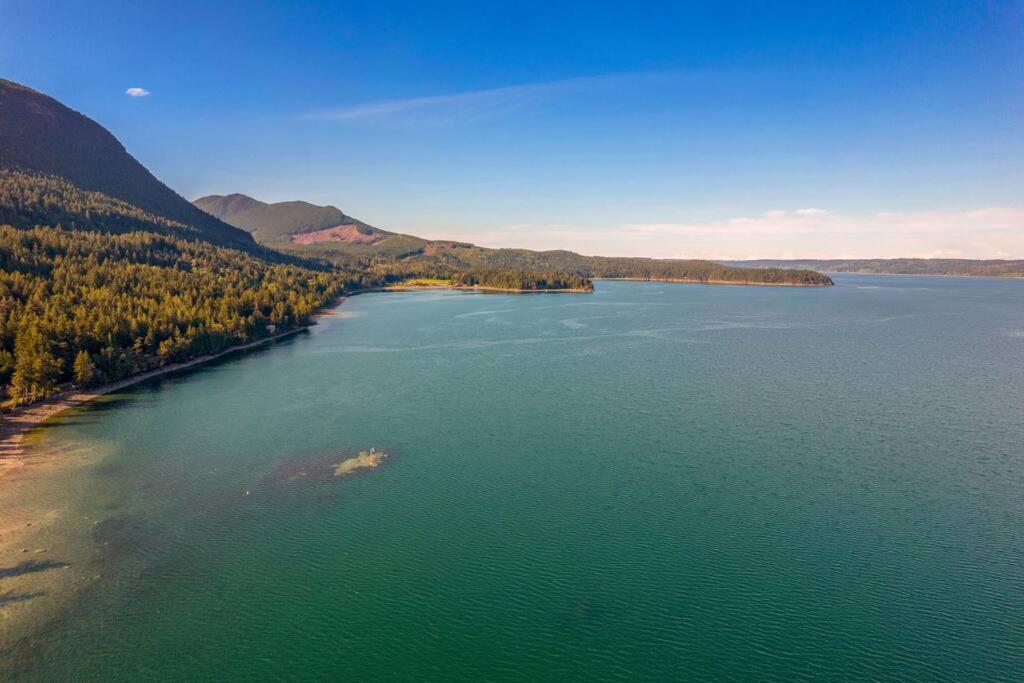 Views of Hood Canal Mount Rainier Wildlife view 2
