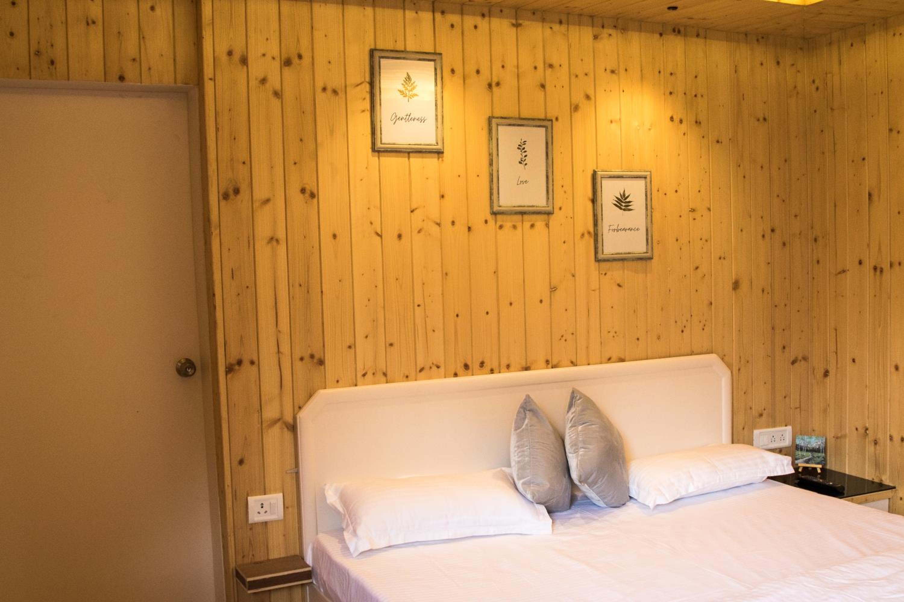 Kaffberry Cafe & Homestays