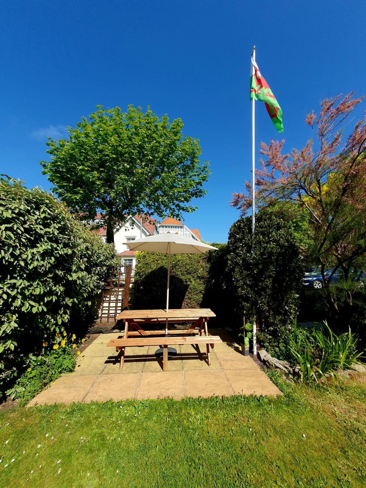 Cleave Court Guest House