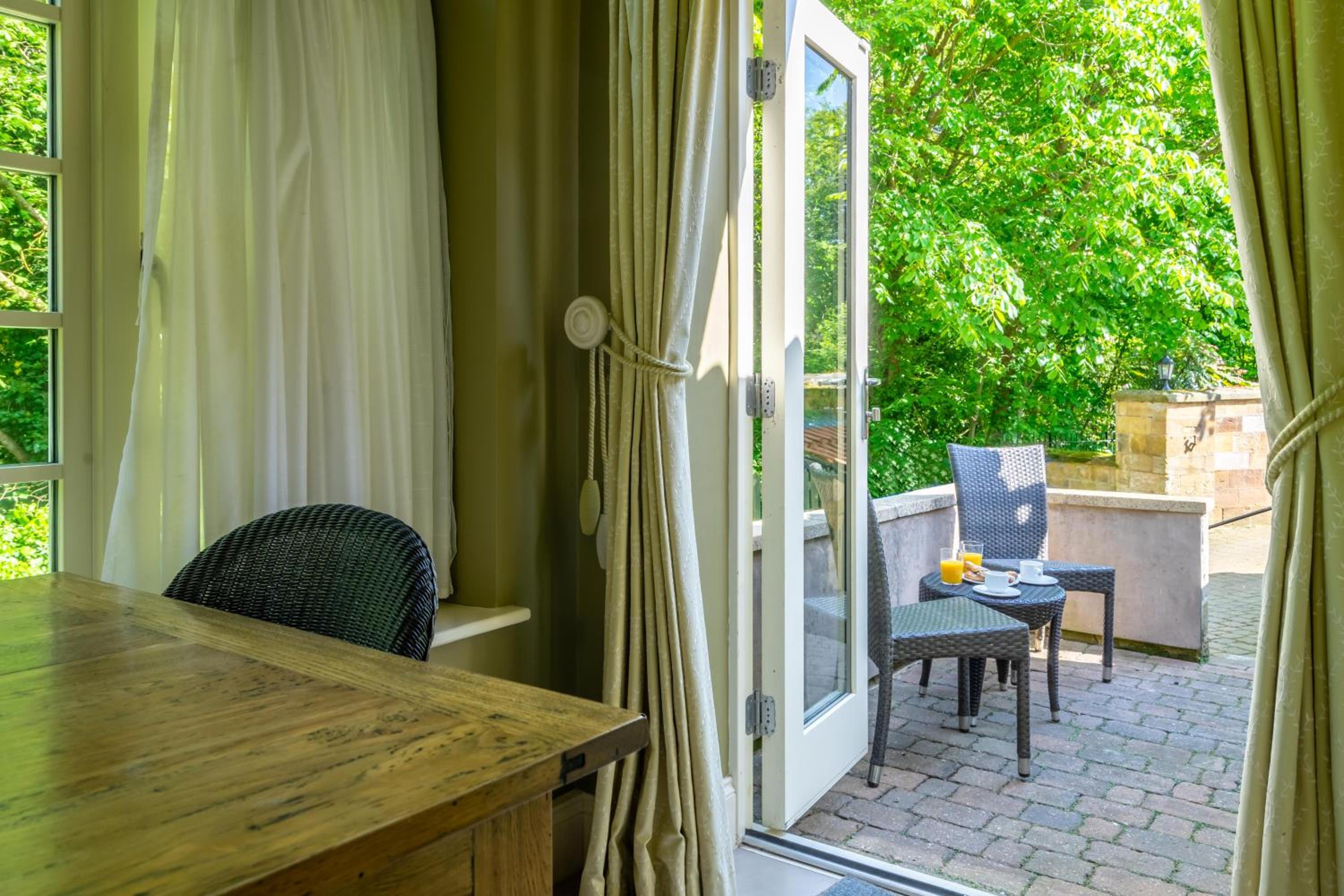 Jasmine Cottage view 2