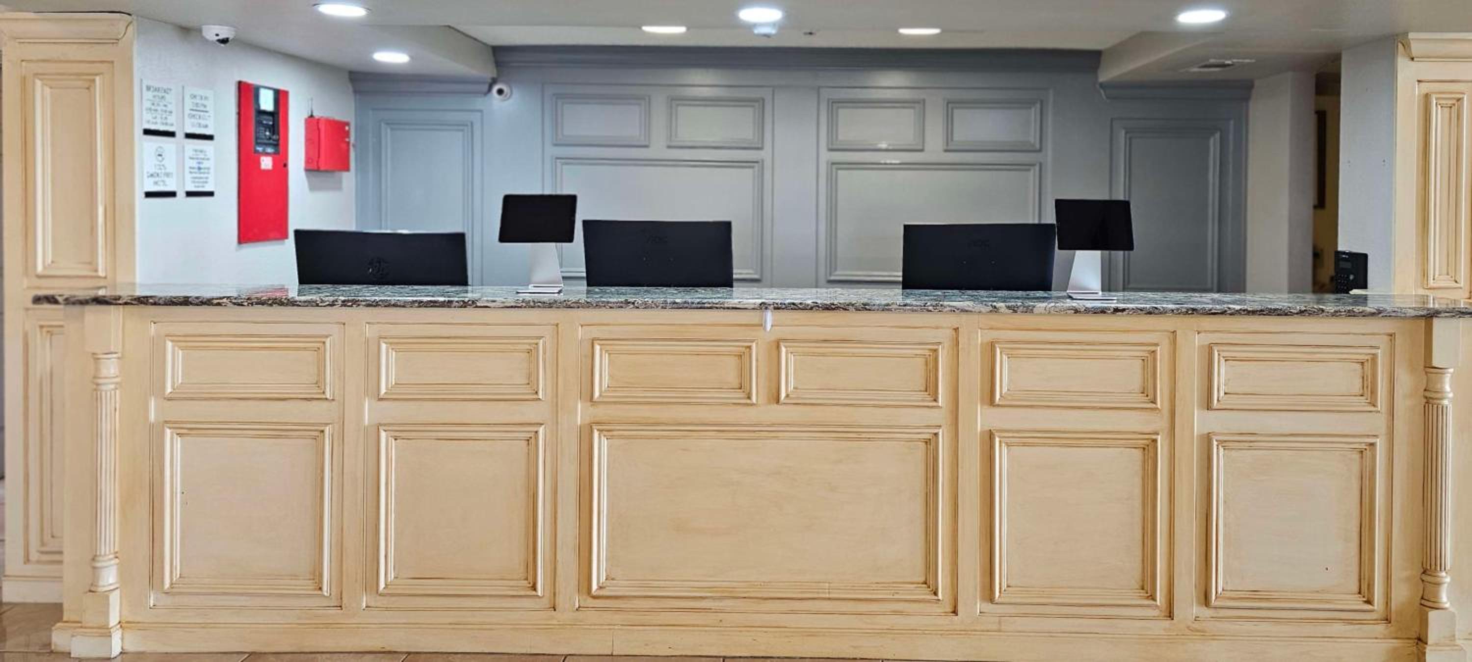 SureStay Studio by Best Western Victoria view 2