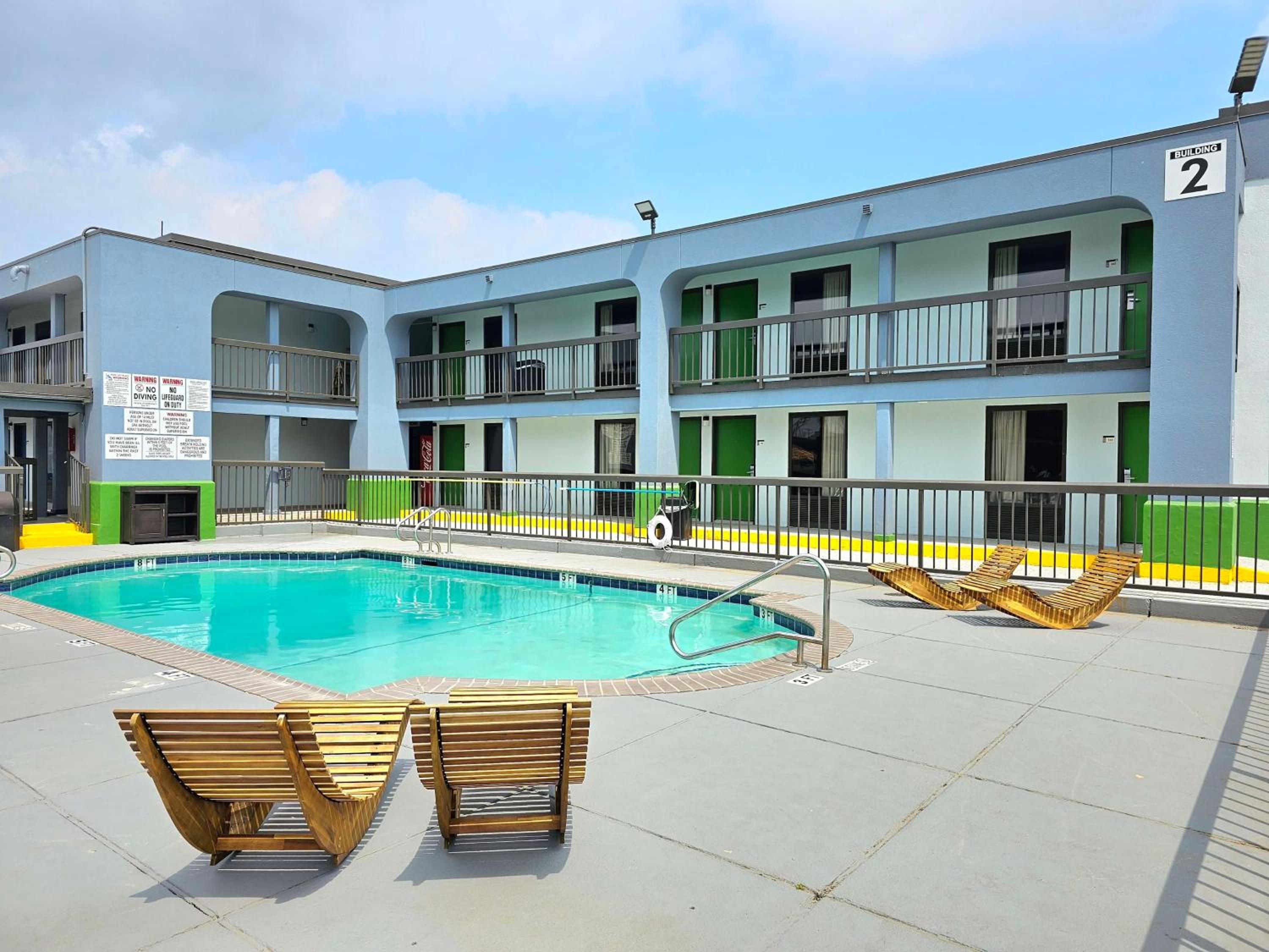 SureStay Studio by Best Western Victoria view 5