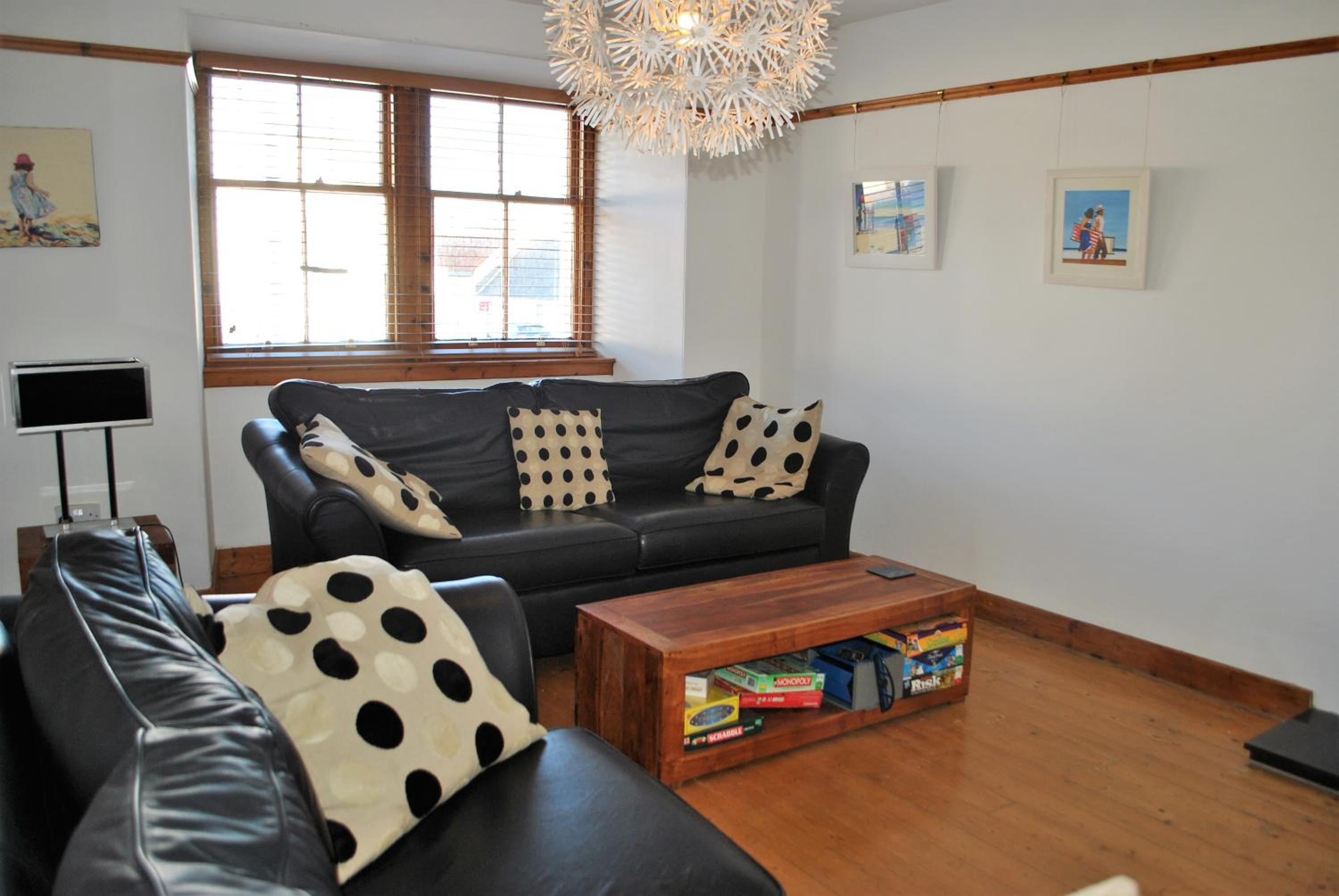 Sand And Sea Cottage- lovely family home Crail view 2
