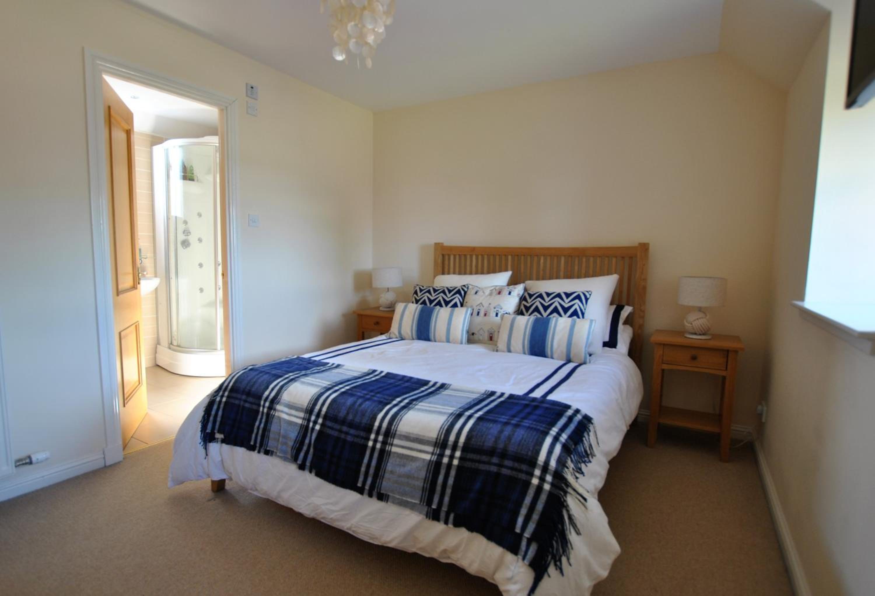Seaview Steading-spacious home in rural location view 3