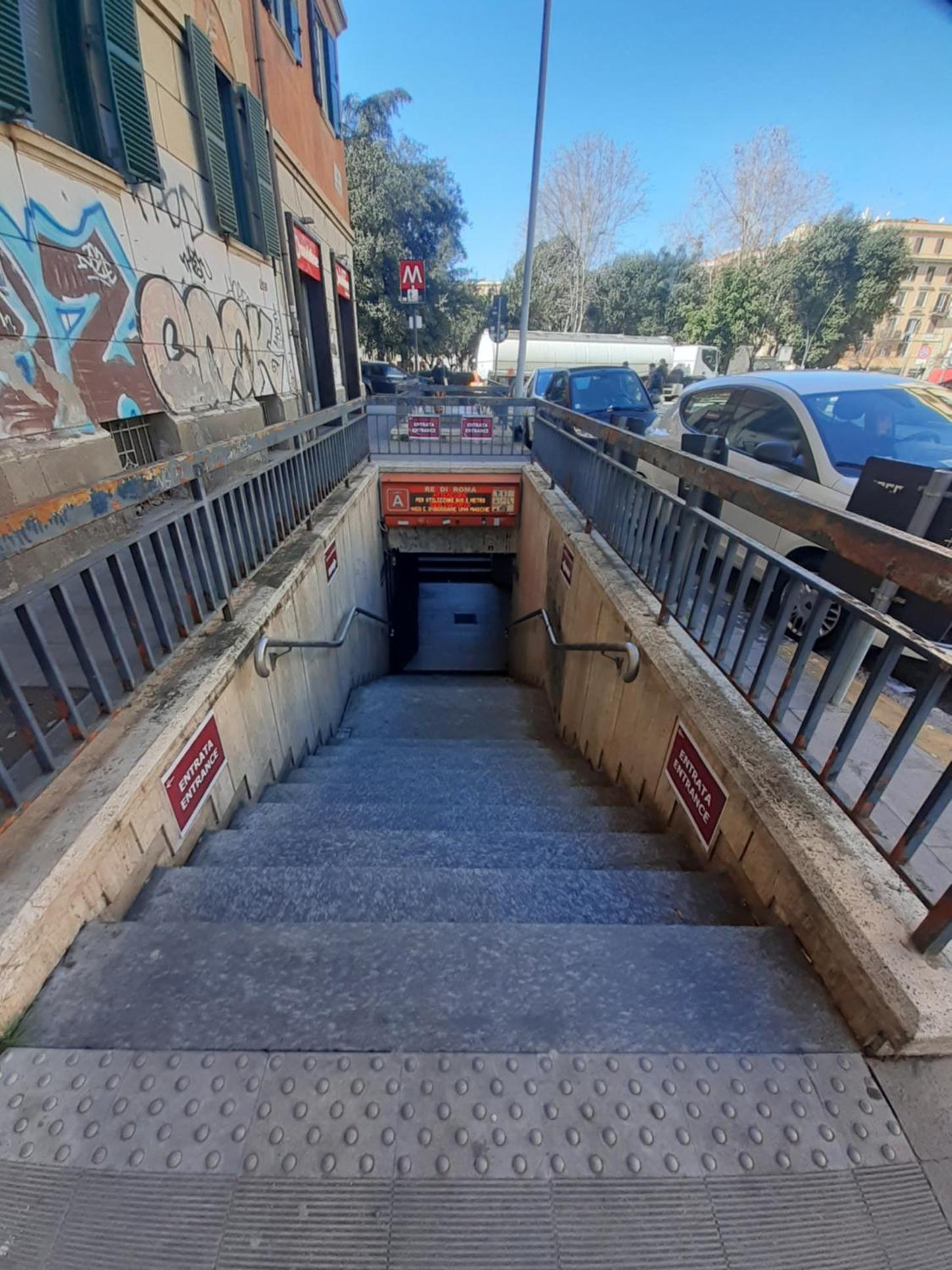 luxury apartment re di roma