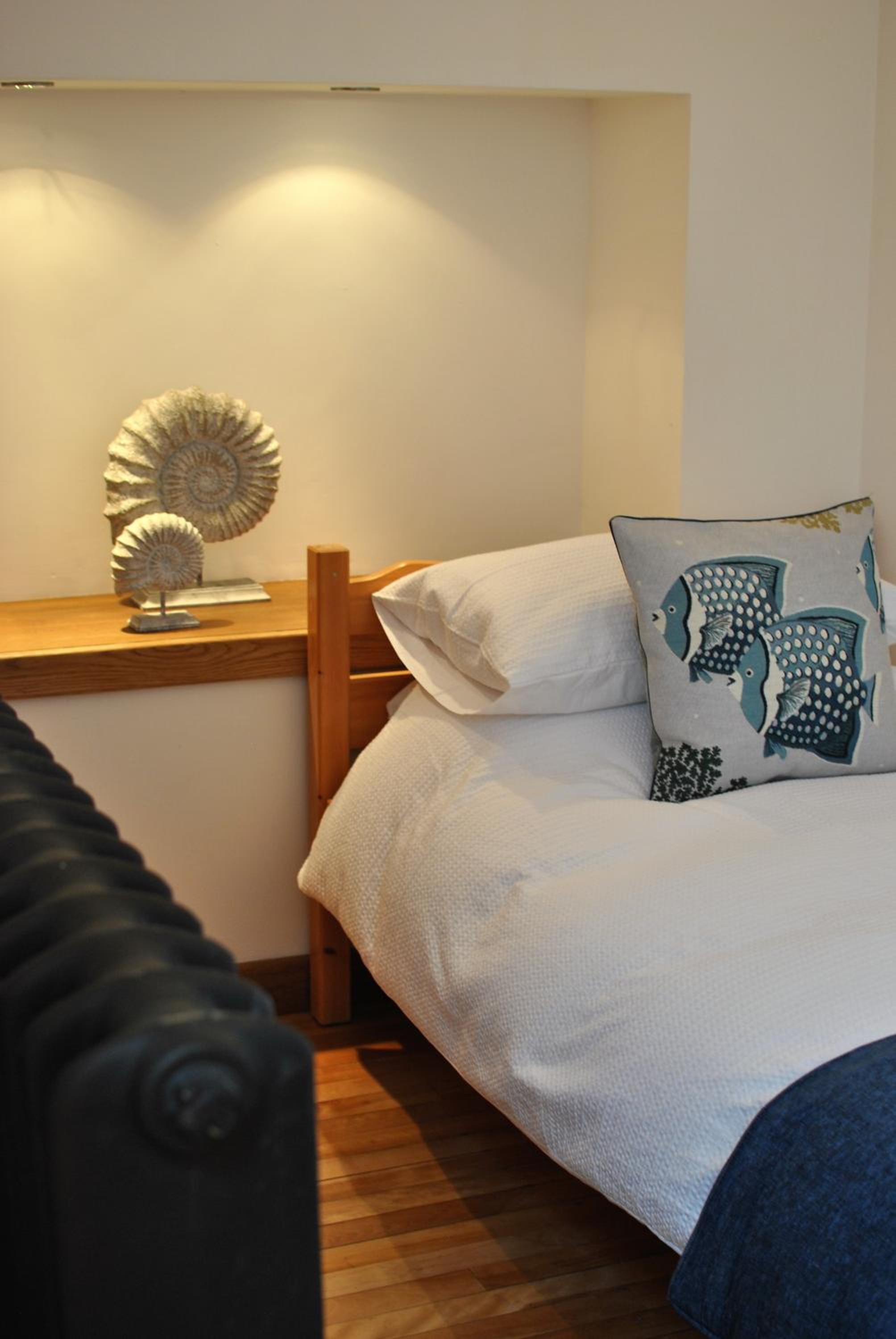 Tailors Cottage- beautiful coastal home Fife view 2