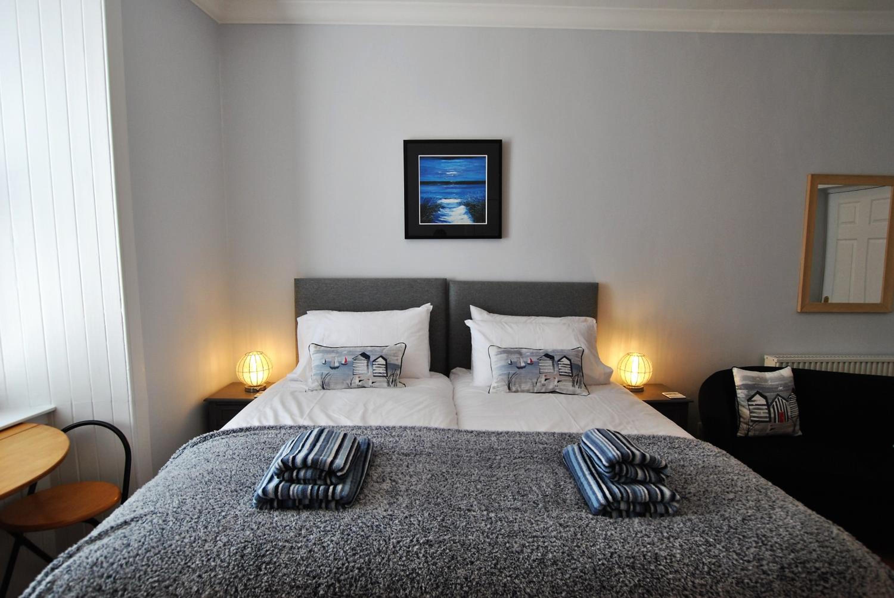 Market Apartment- harbourfront studio Pittenweem