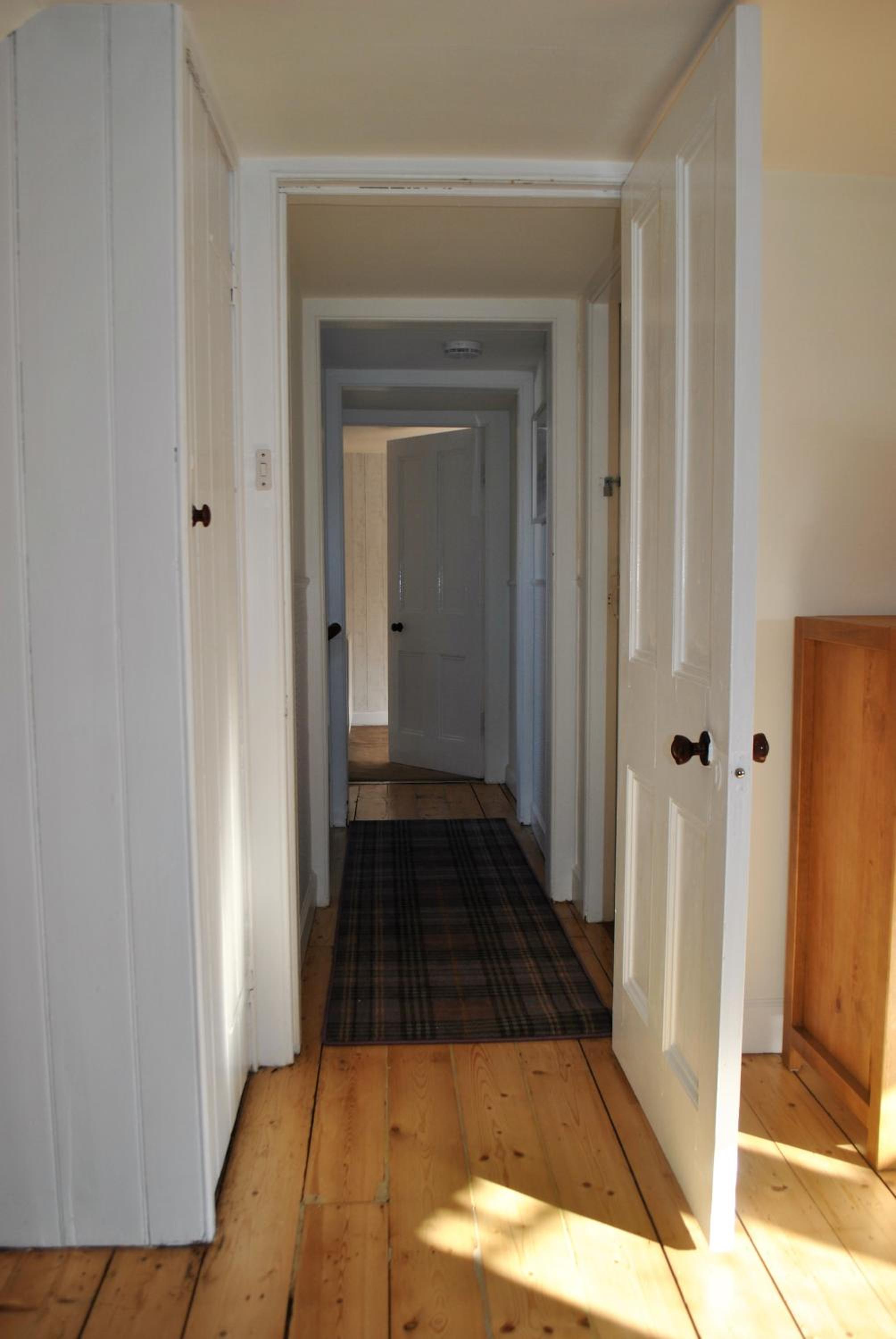 Craws Nest Cottage- stylish traditional home view 3