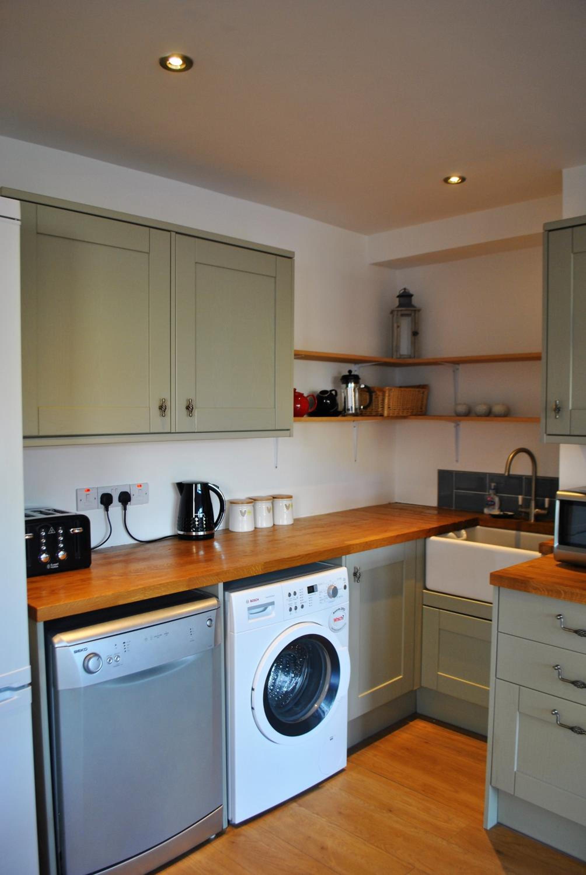 Craws Nest Cottage- stylish traditional home view 5