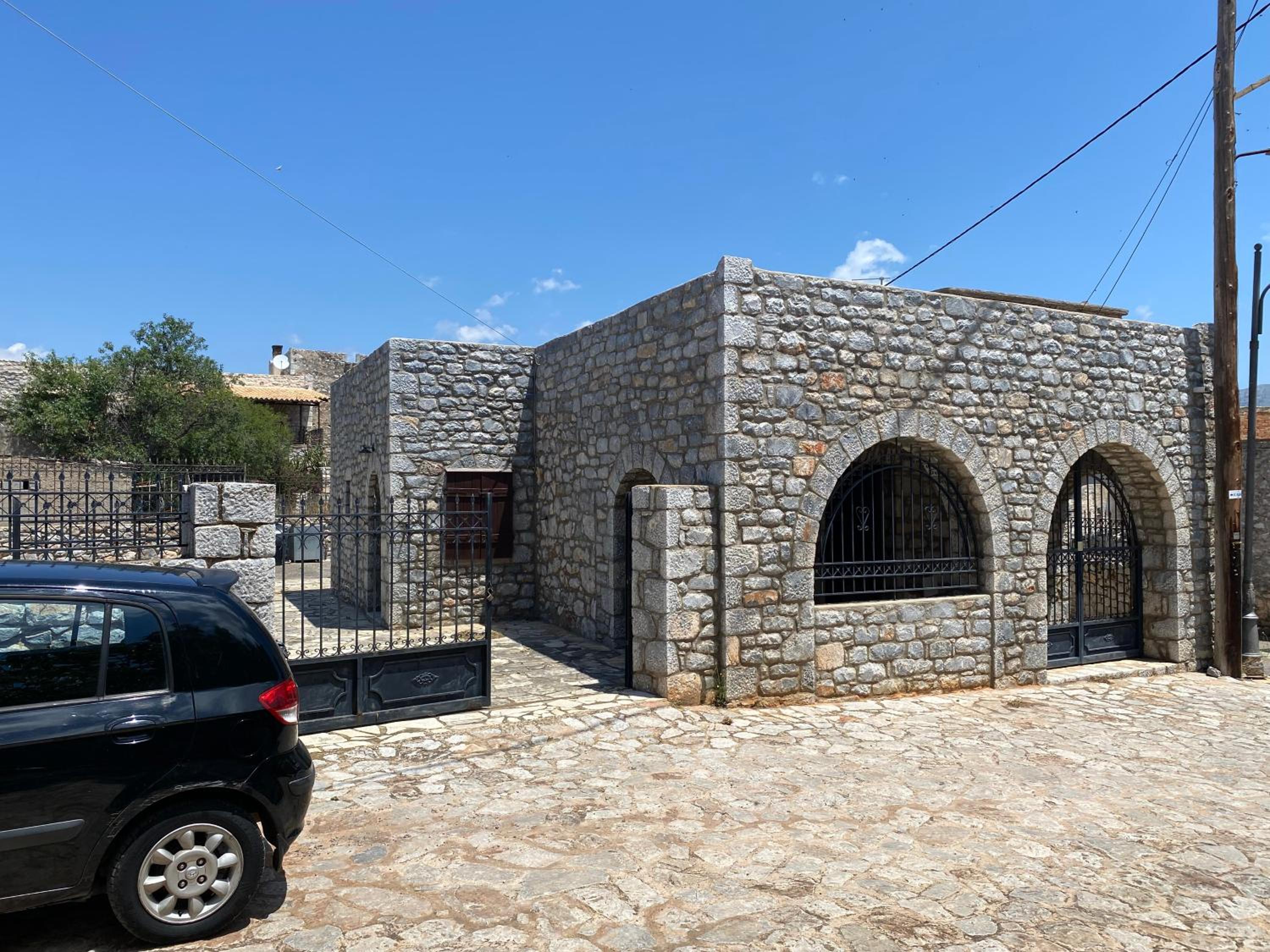 Mani Spot in Stavri