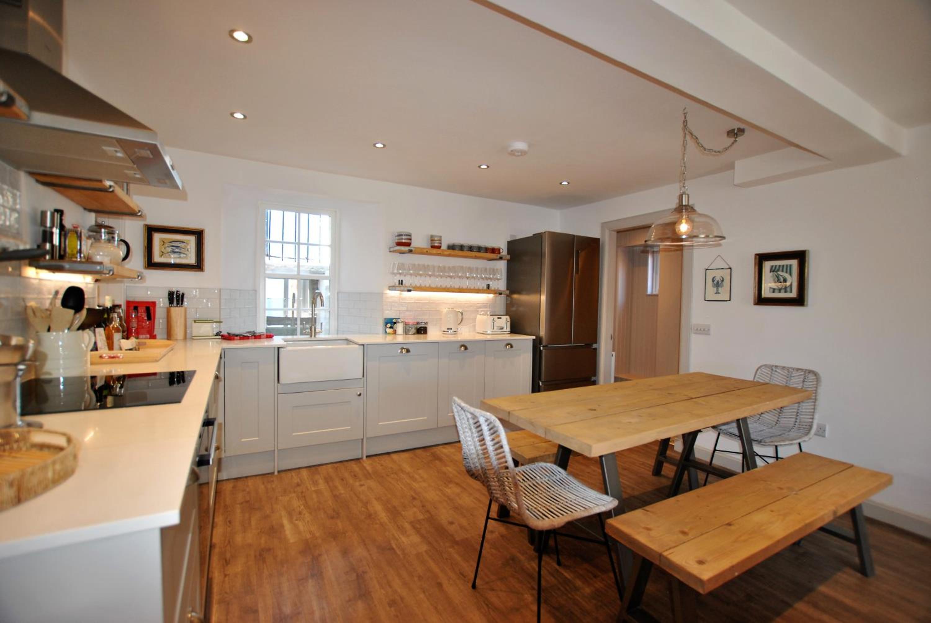 Puffin House- stylish home by the sea