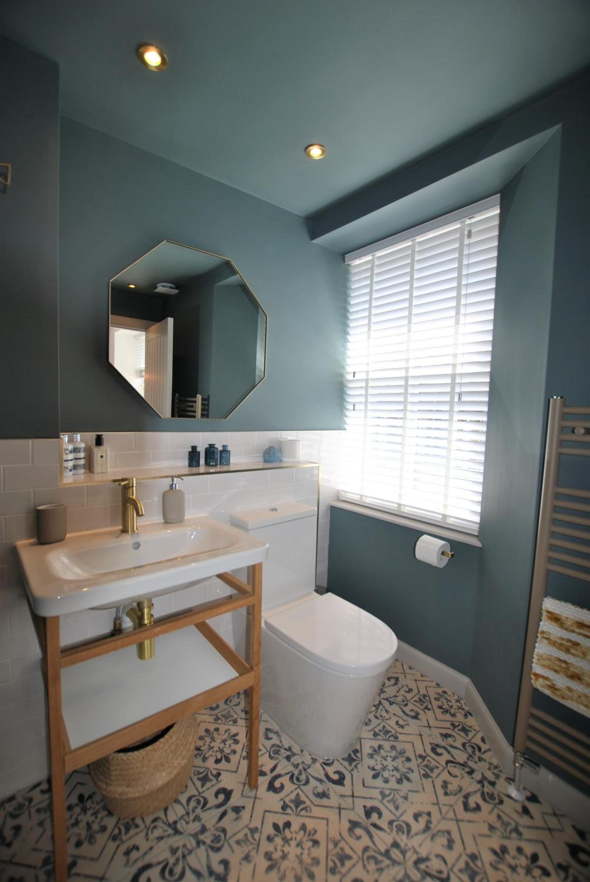 Puffin House- stylish home by the sea