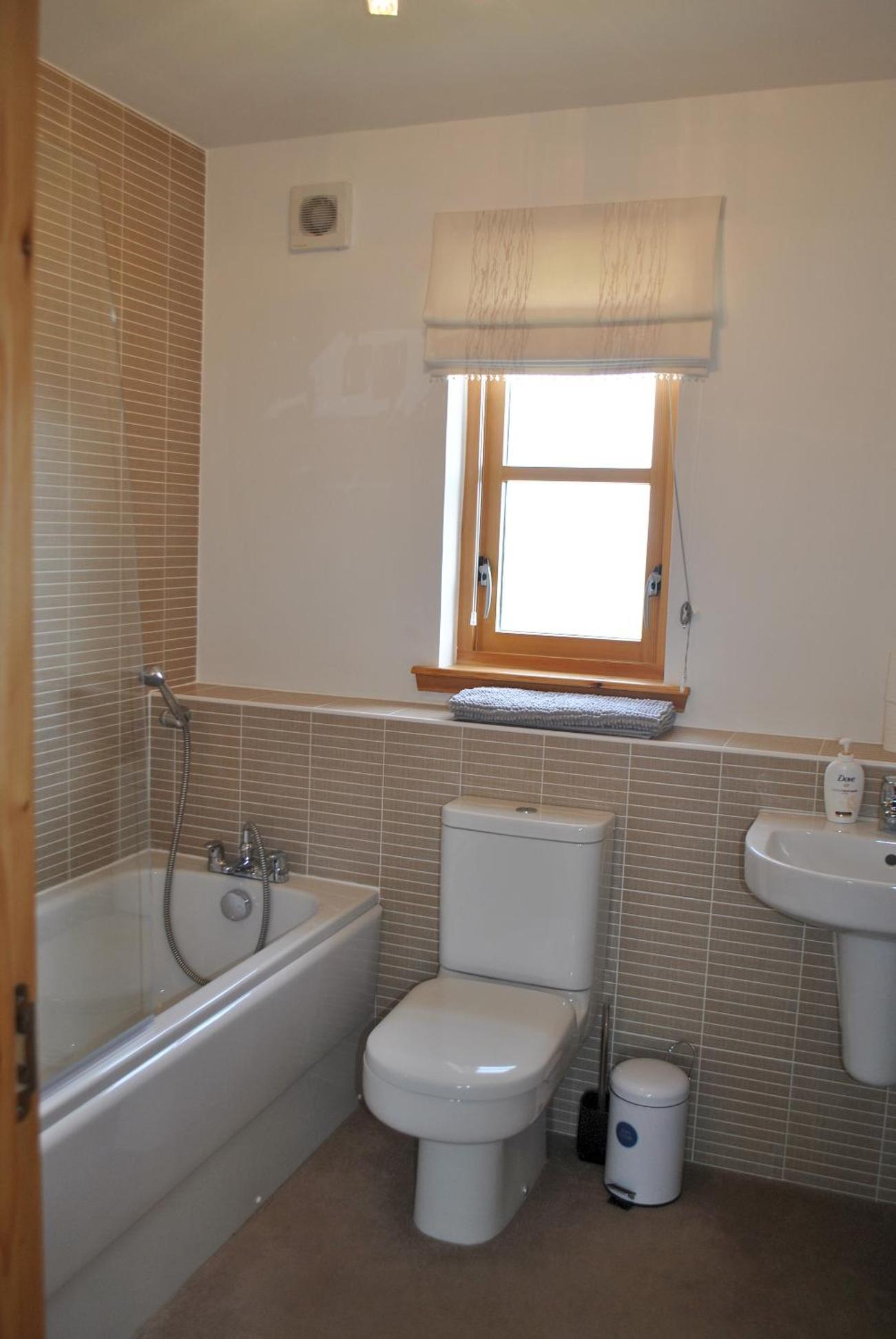 Faolin- superb detached family villa East Neuk view 3