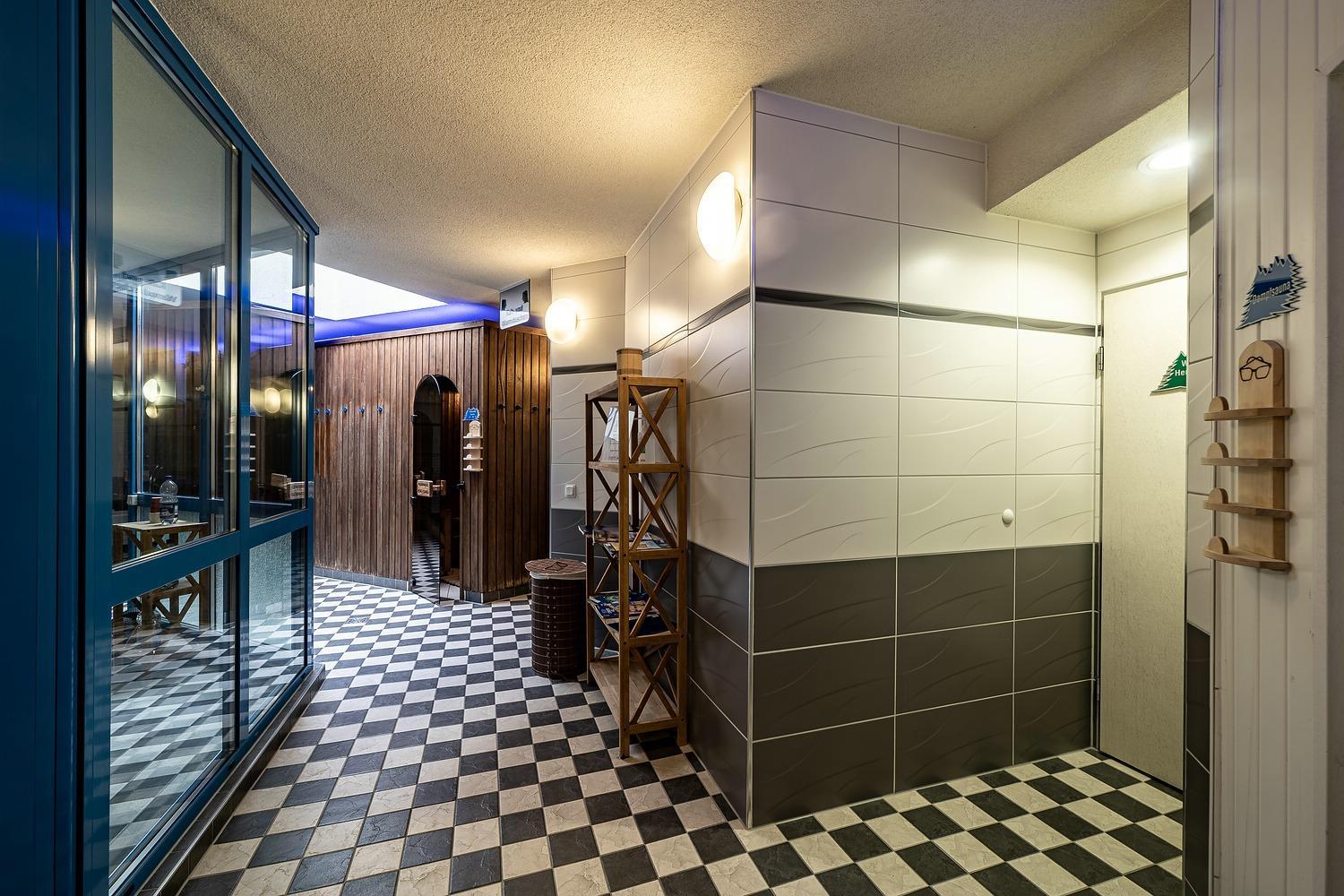 Photo 99