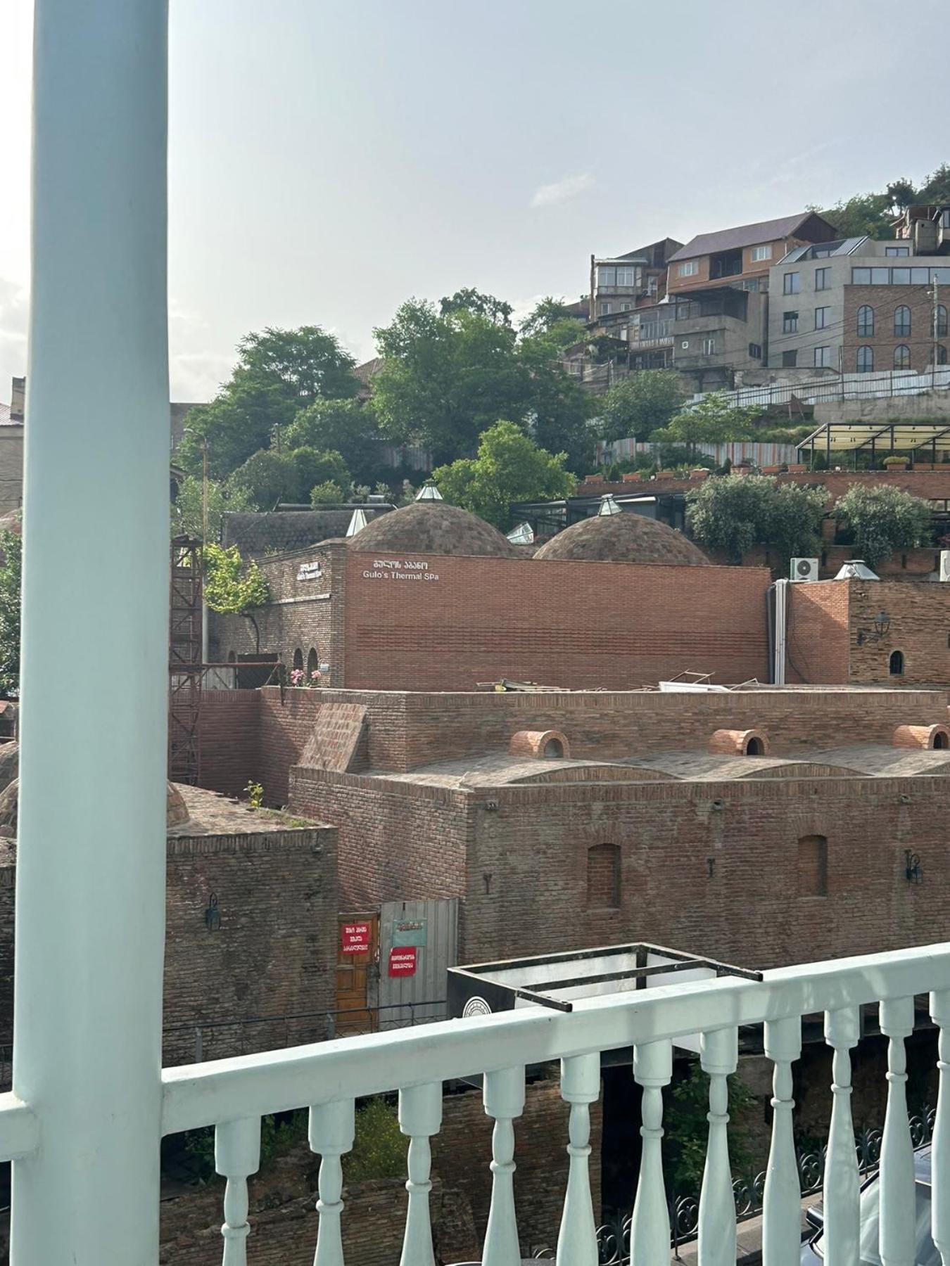 Apartment in historical district of Tbilisi view 4