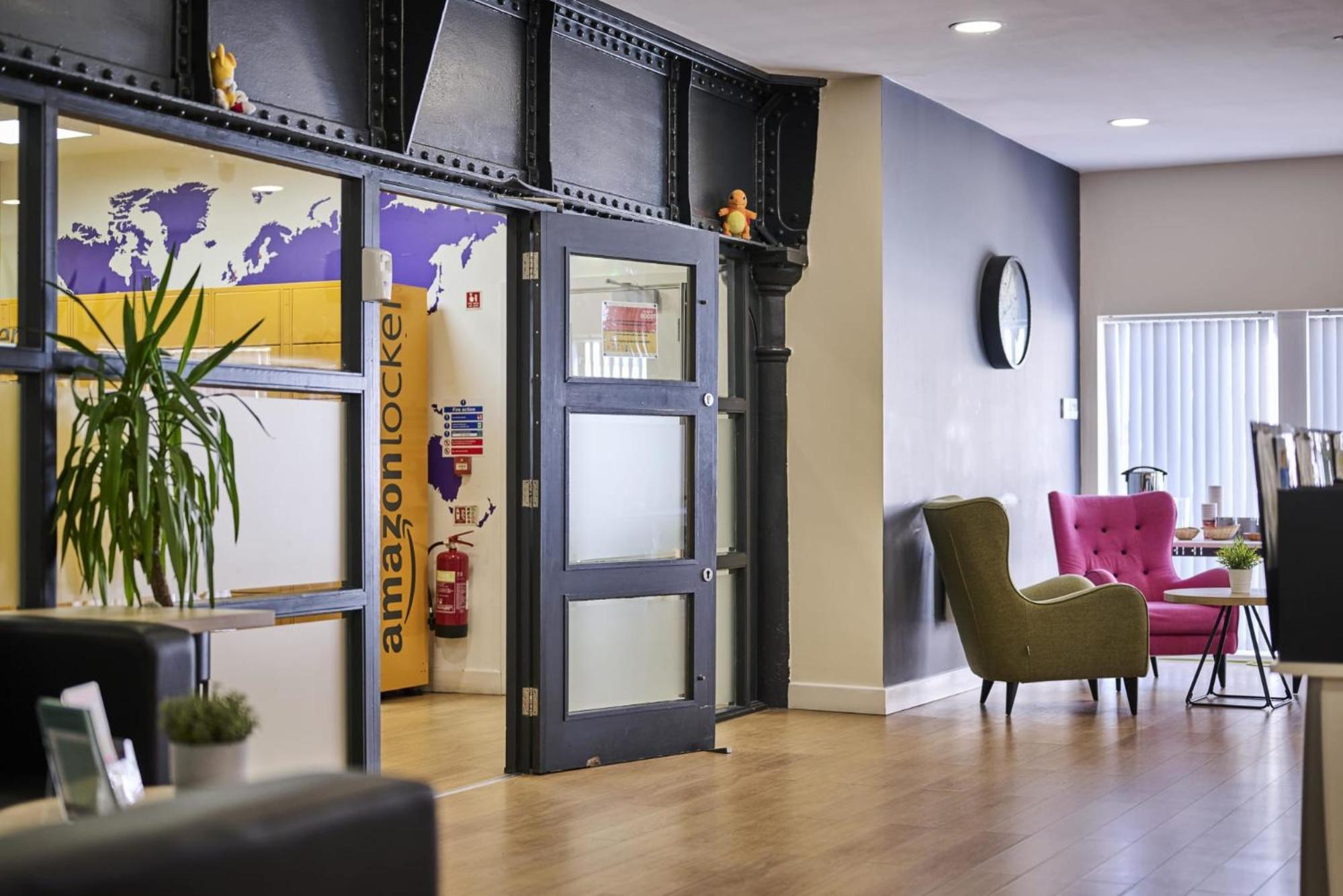 Leicester Vacations - For Students Only Exquisite Modern Studios at Upperton Road in Leicester - Property Image 11
