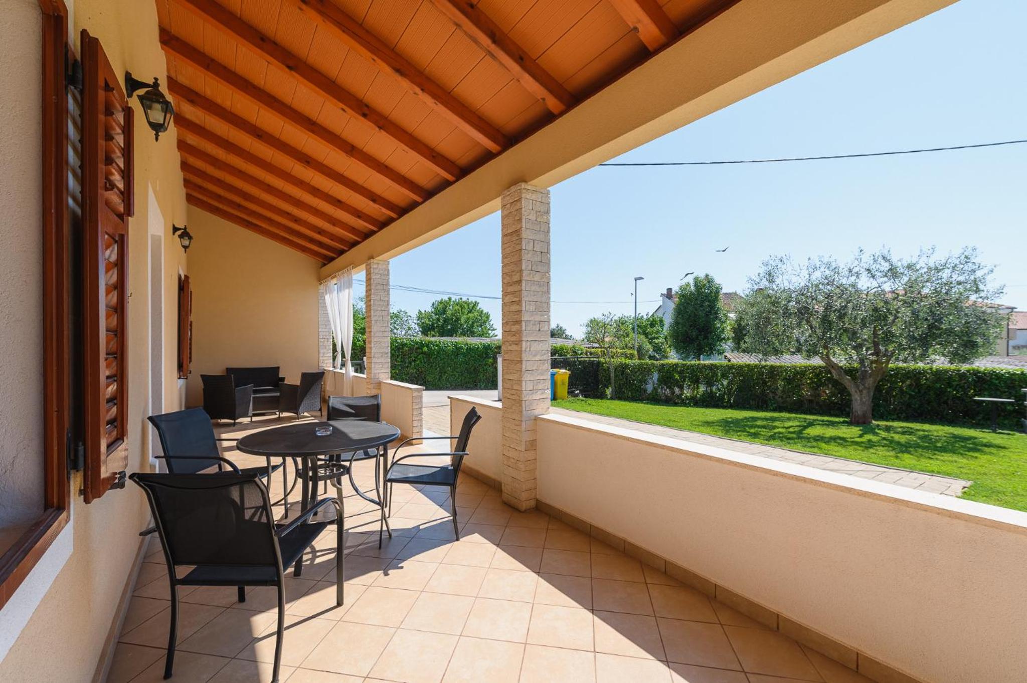 MIMA house with apartments view 4