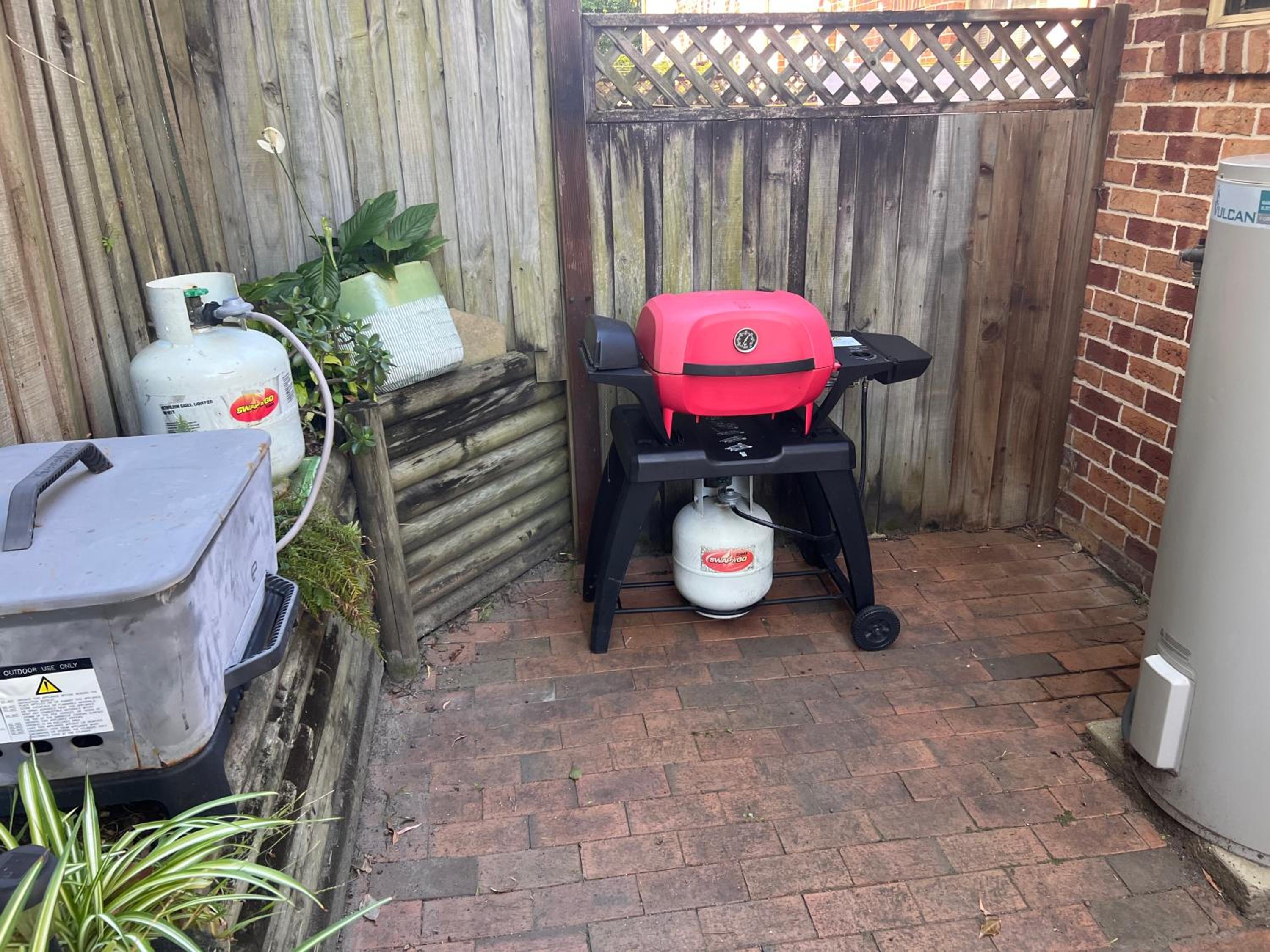 3 Bedroom Town house near Gosford CBD Sleeps 6 plus