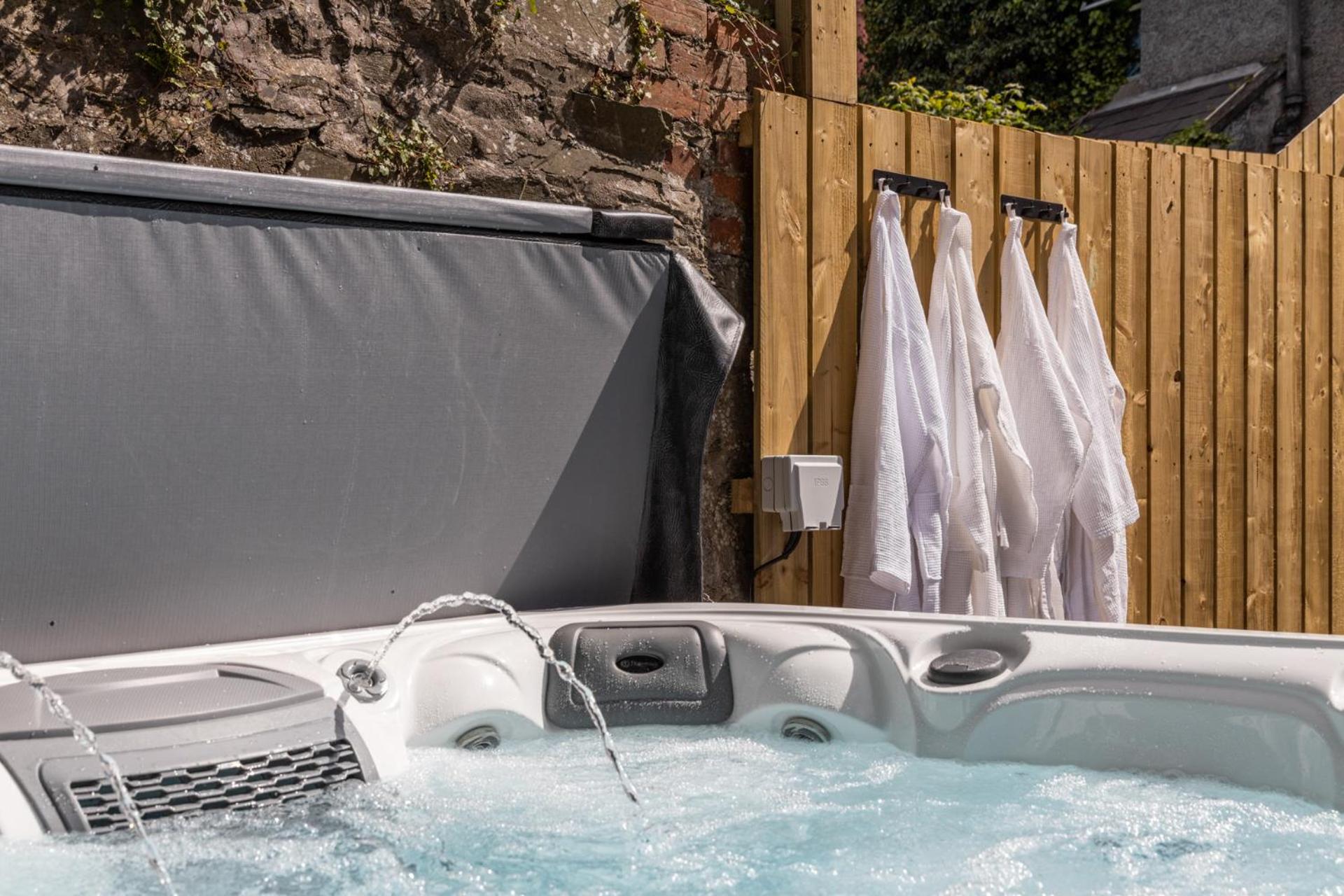 Hotel The Green Door - Image 1