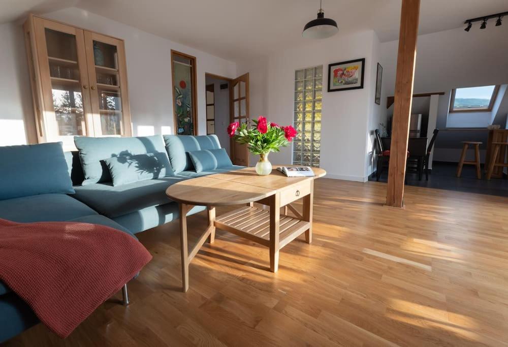 Charming two bedrooms apartment