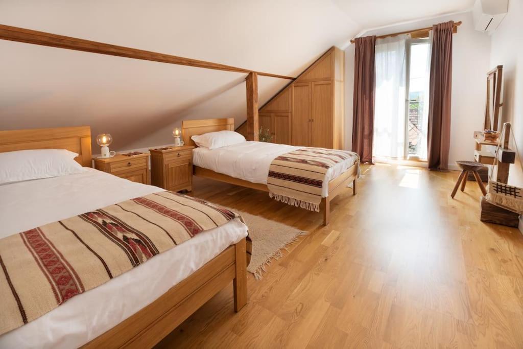Charming two bedrooms apartment
