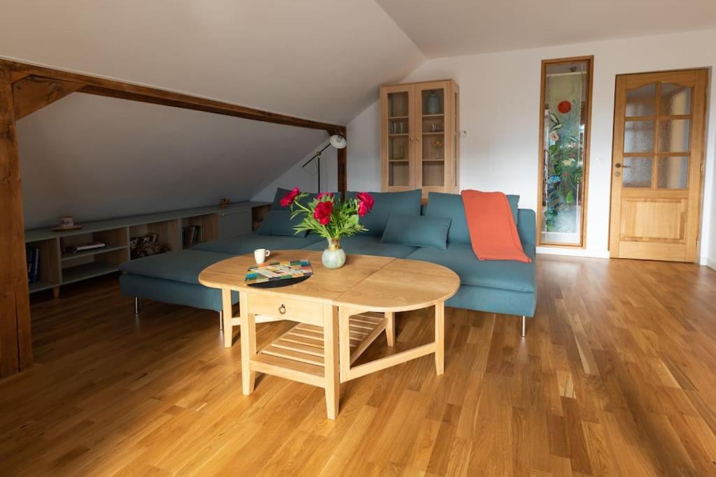 Charming two bedrooms apartment