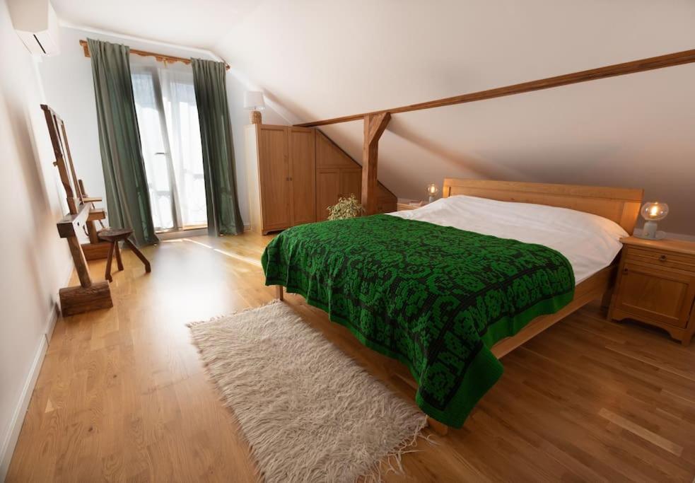 Charming two bedrooms apartment