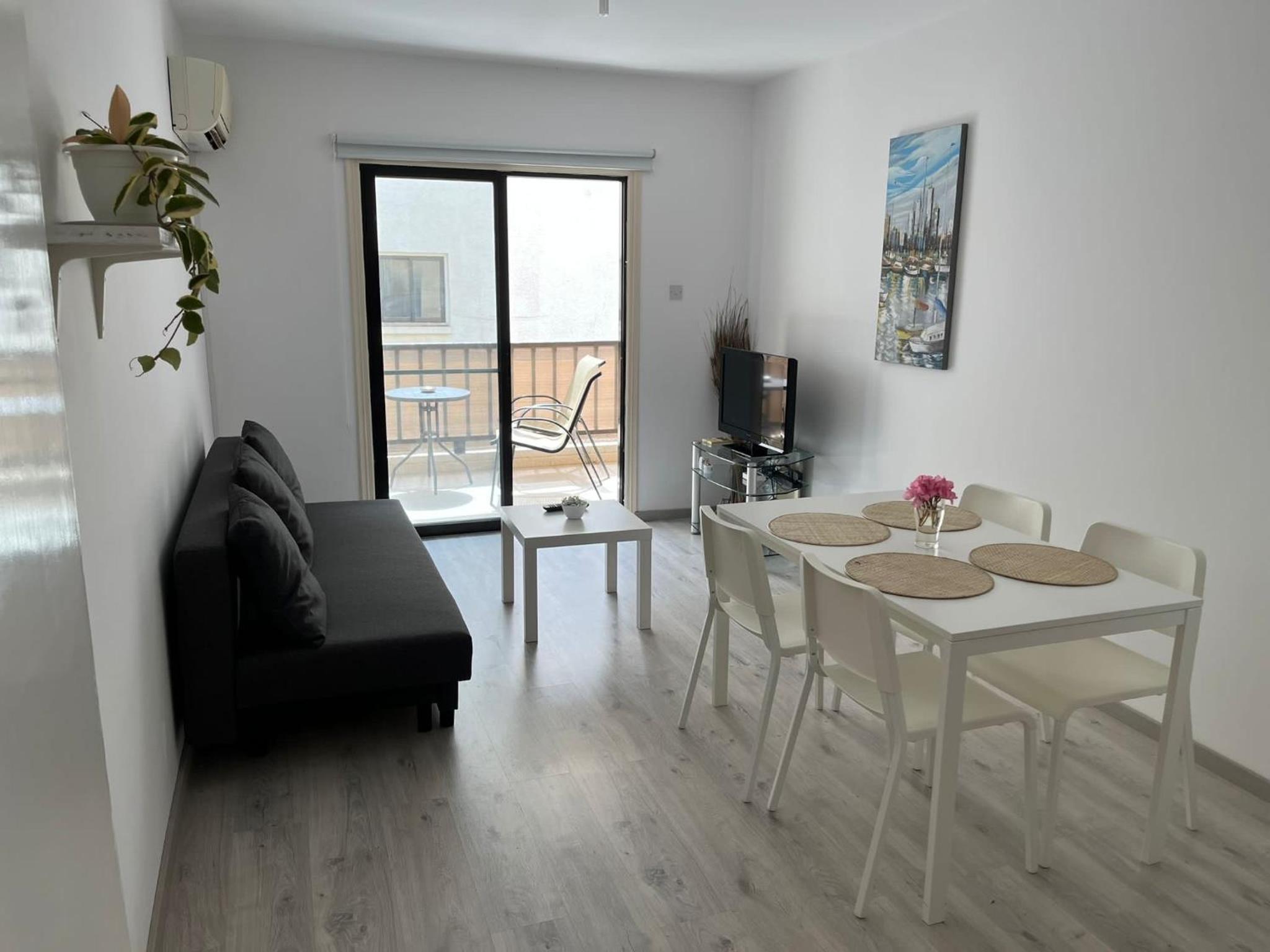 Theodoros Apt.79