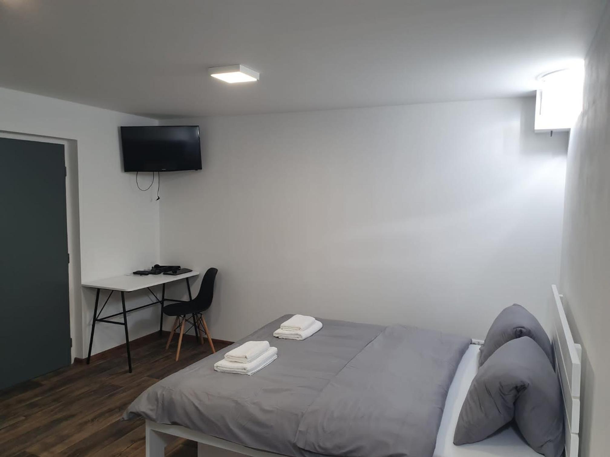 Cedron Apartments