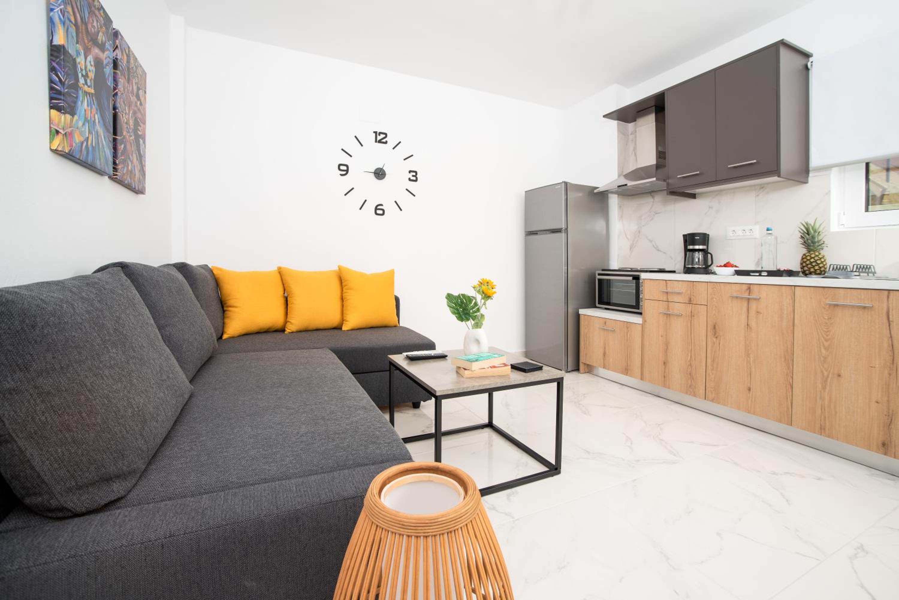Athinais Suites
