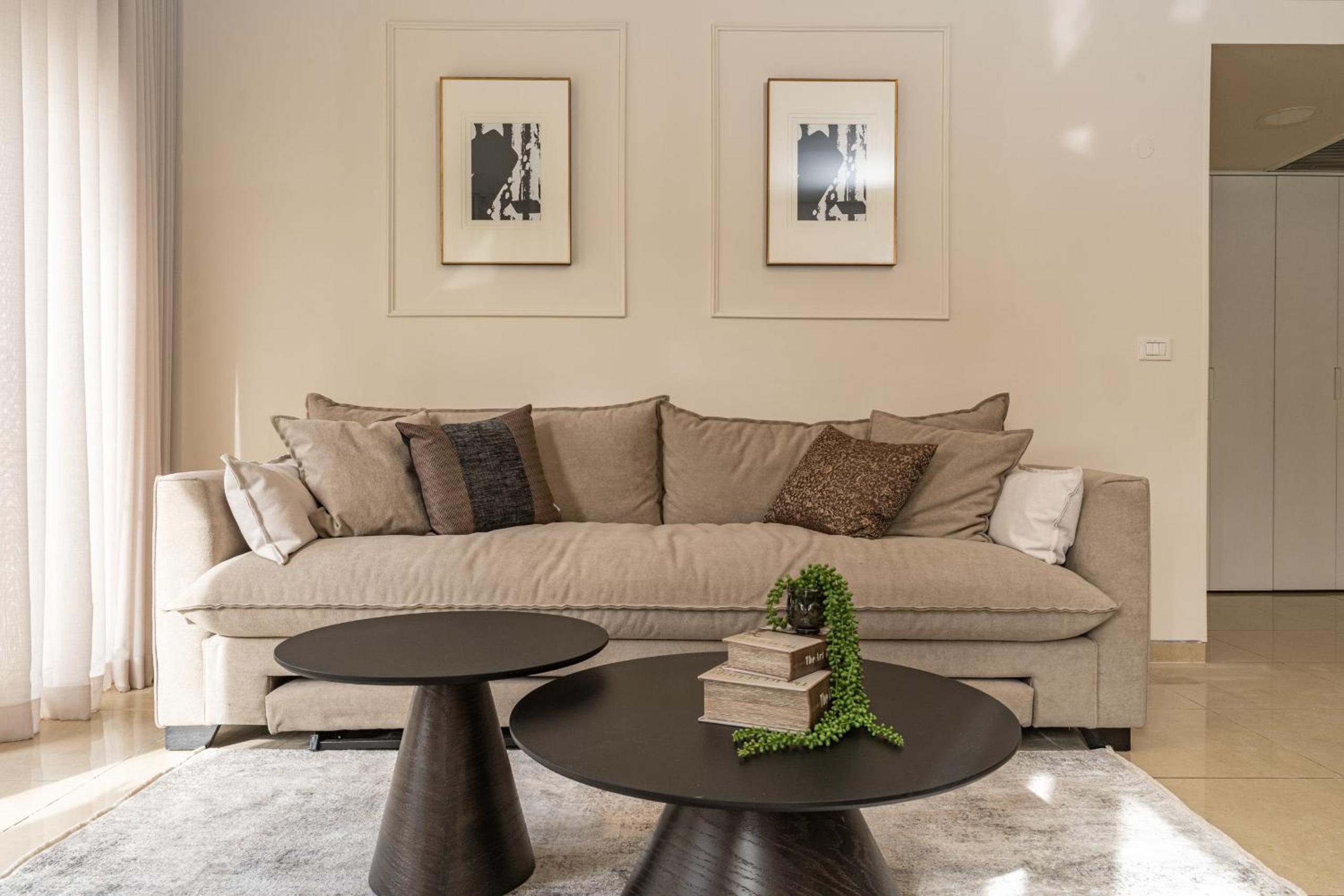 Luxury and Large 2 Bedroom - Rav Kuk Residence view 2