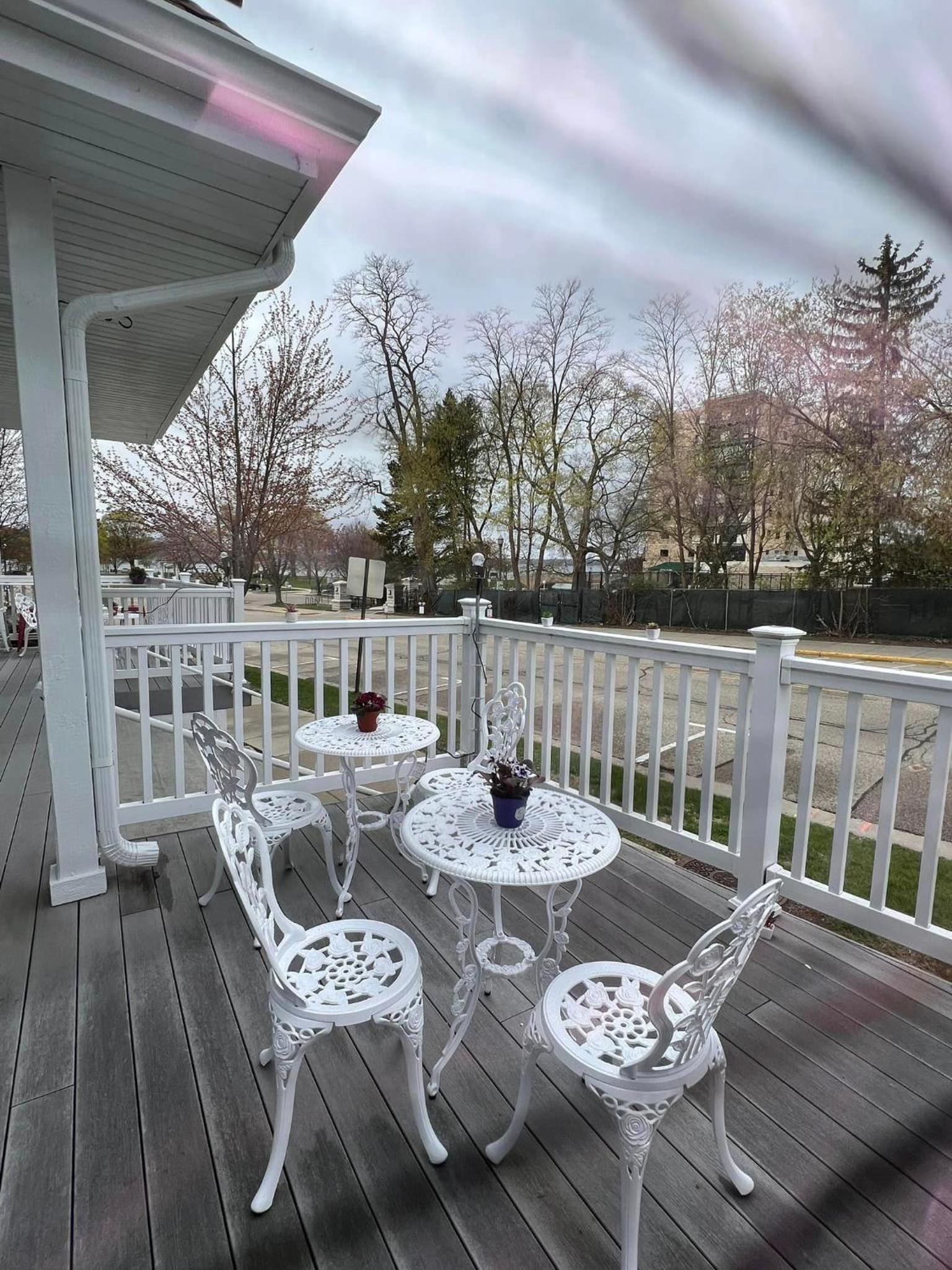 Mill Creek Hotel