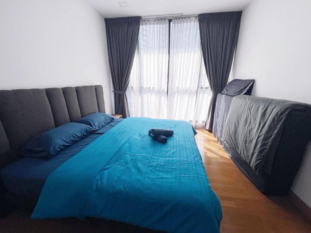 PROMO Connected Train 2 Bedroom ABOVE MALL 9
