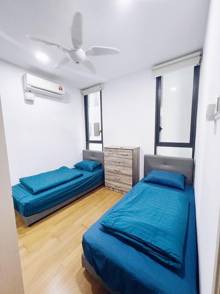 PROMO Connected Train 2 Bedroom ABOVE MALL 9