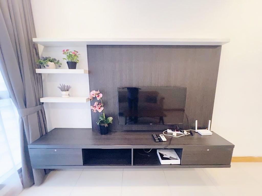 PROMO Connected Train 2 Bedroom ABOVE MALL 9