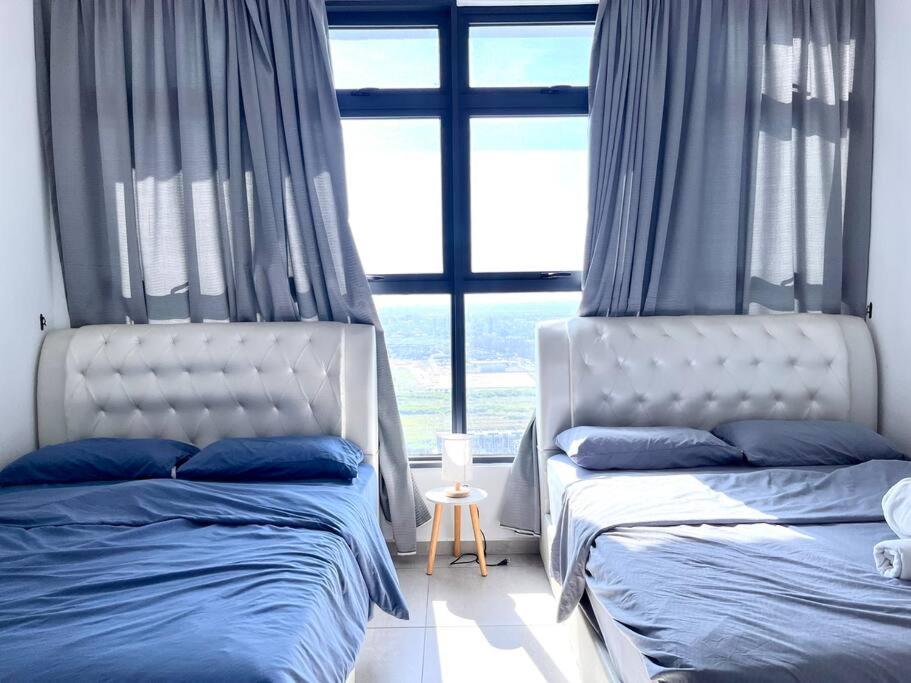 City Center Retreat @ Atlantis Residence: Stunning Seaview, Luxury Amenities