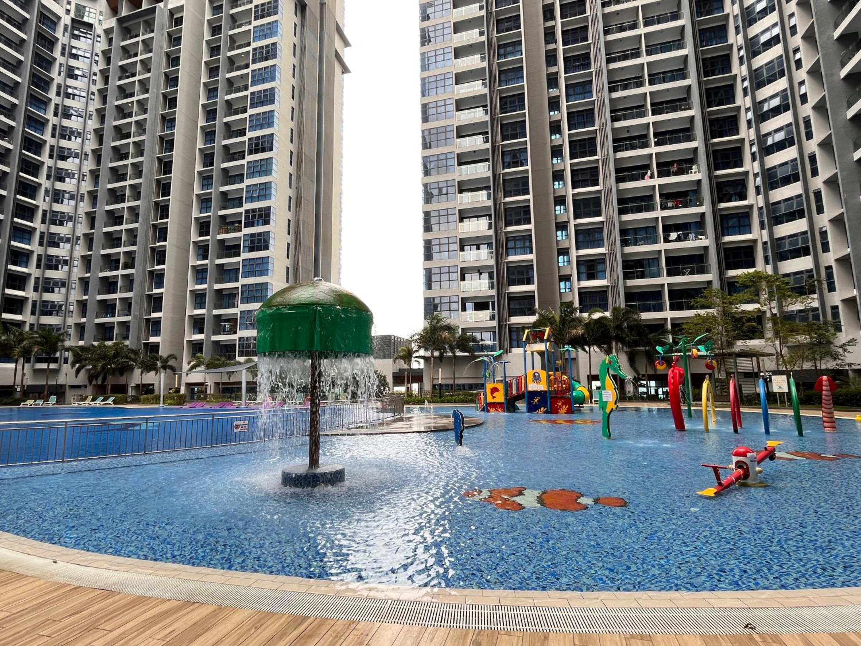 City Center Retreat @ Atlantis Residence: Stunning Seaview, Luxury Amenities