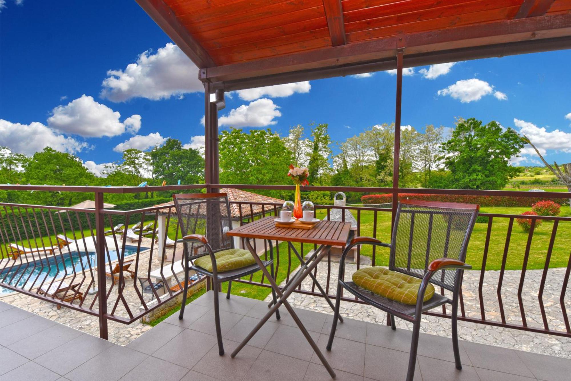 Photo 41