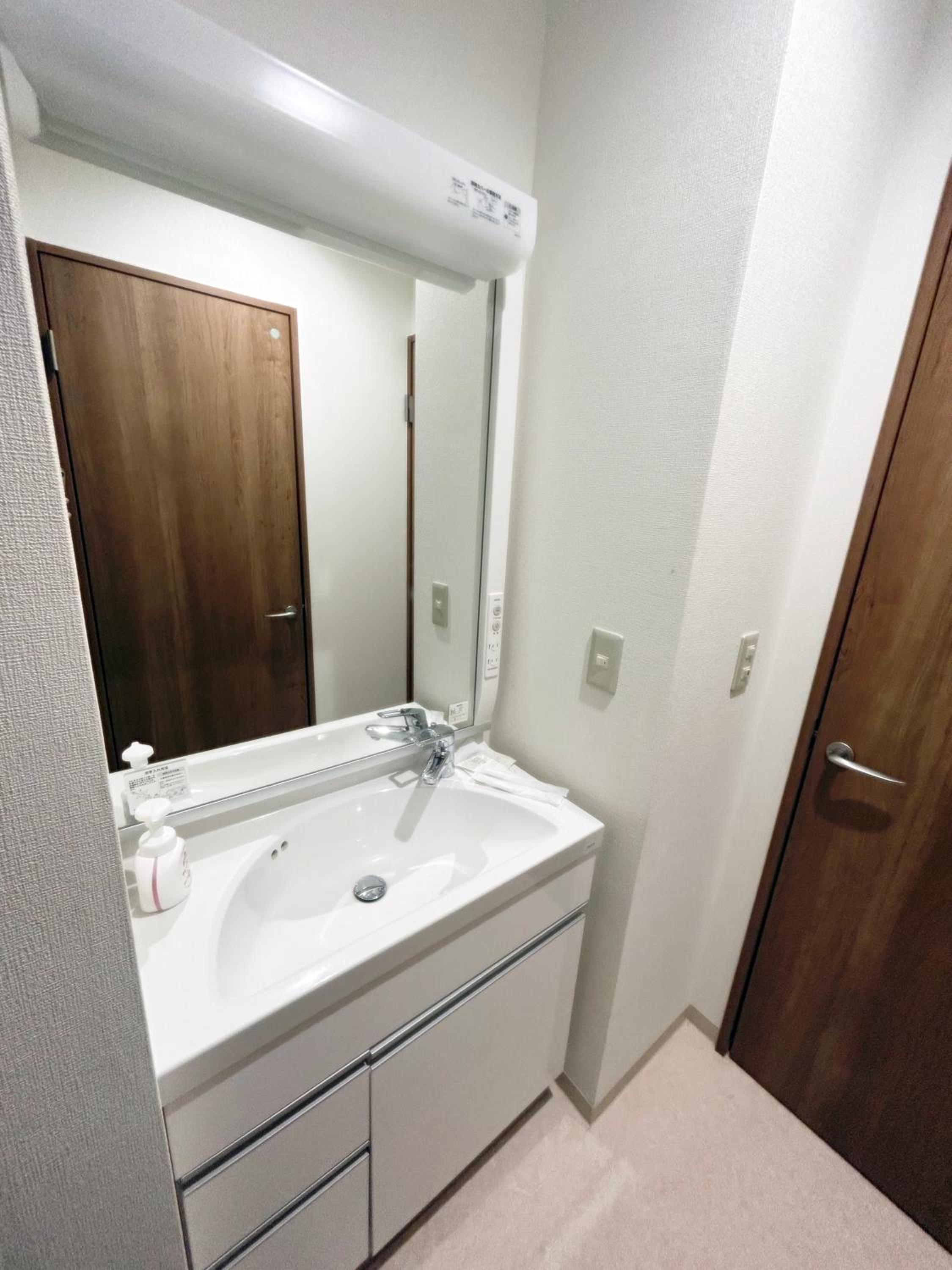 THE PARK VIEW HOUSE TENNOJI 110m2 free wifi 5mins from station private house 4room 4bath