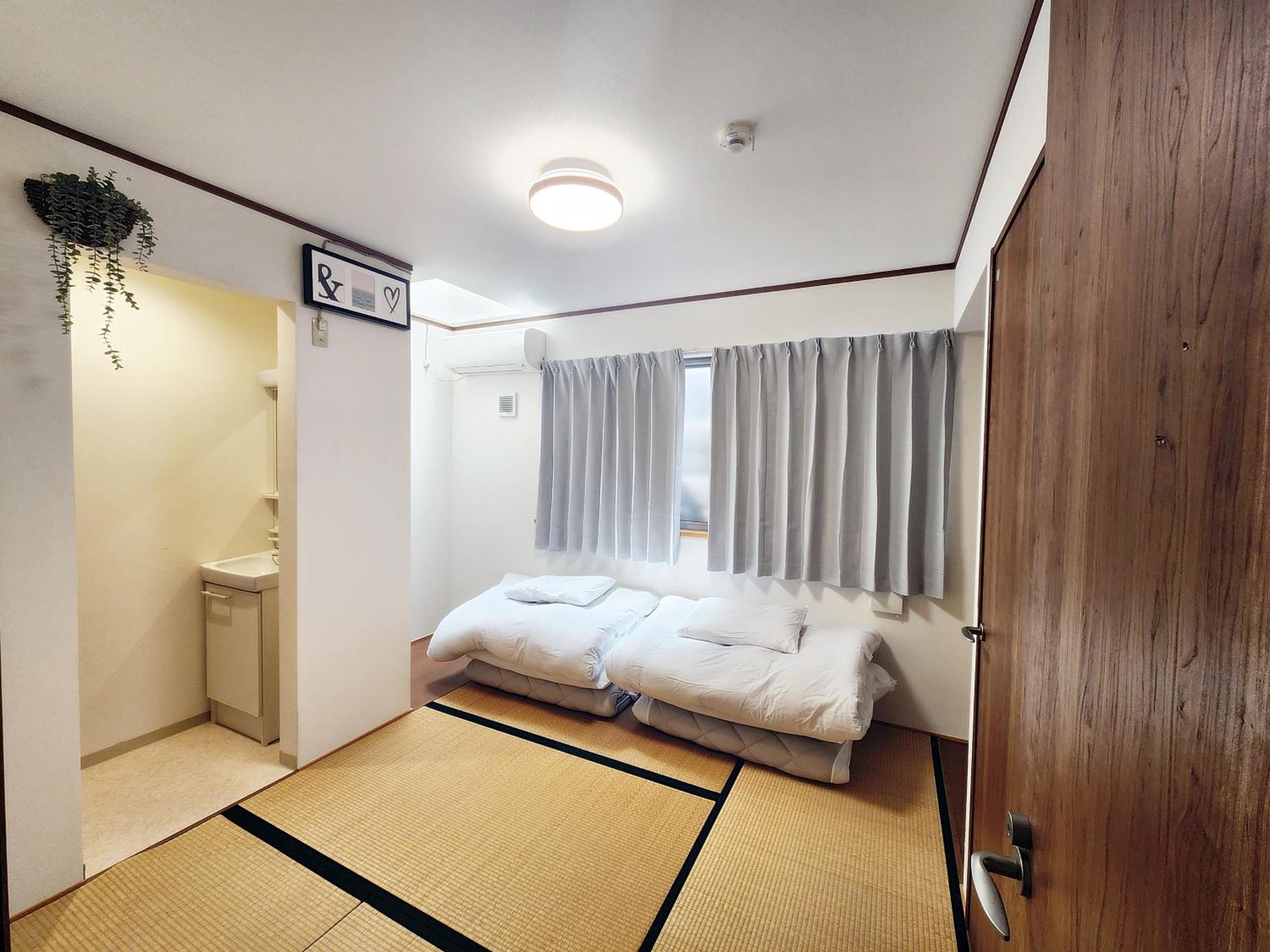 THE PARK VIEW HOUSE TENNOJI 110m2 free wifi 5mins from station private house 4room 4bath