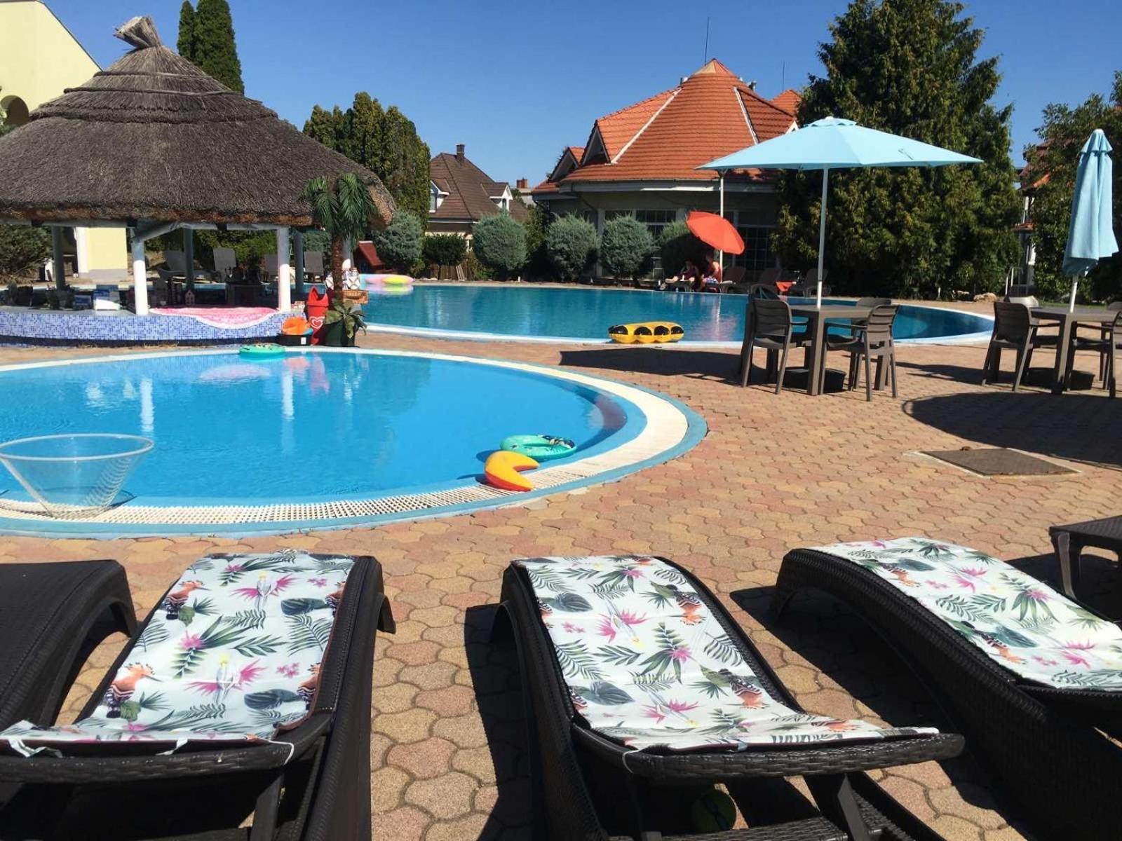 Medencepart Apartman