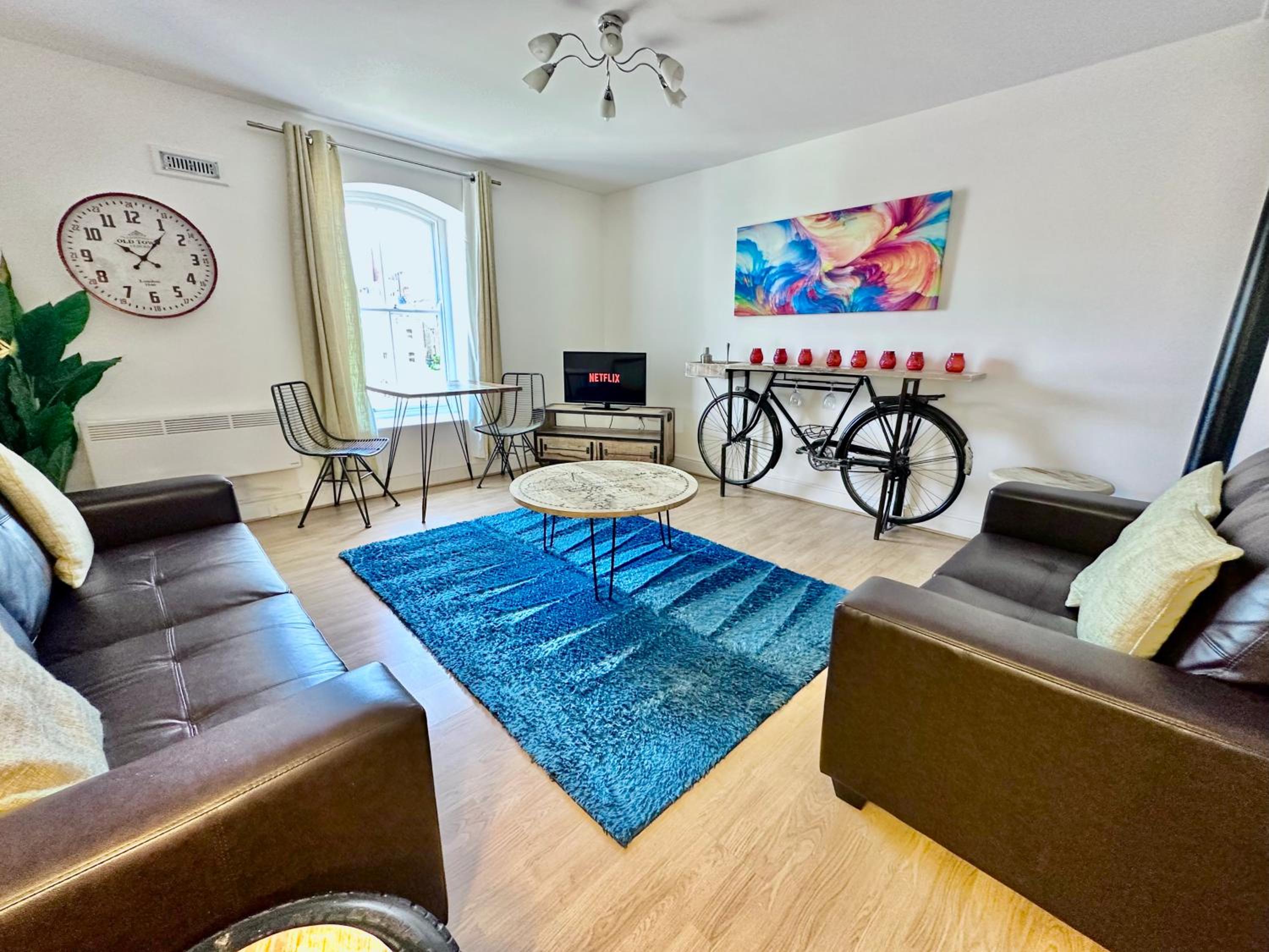 Riverside Apartment at Woodsmill Quay photo 4