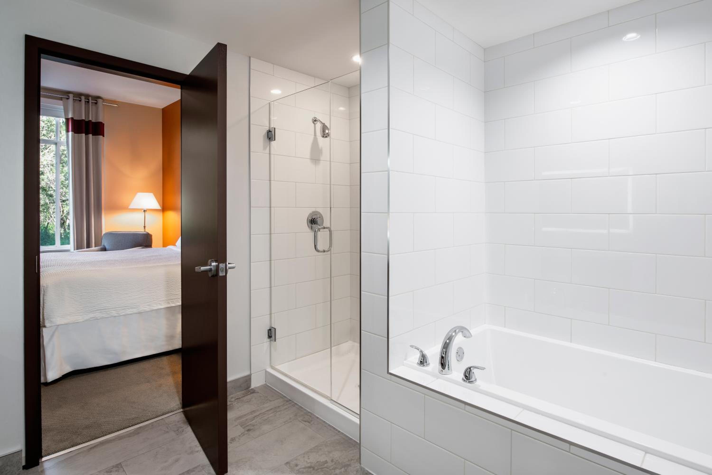 Grande Prairie Vacations - Four Points by Sheraton Grande Prairie - Property Image 5