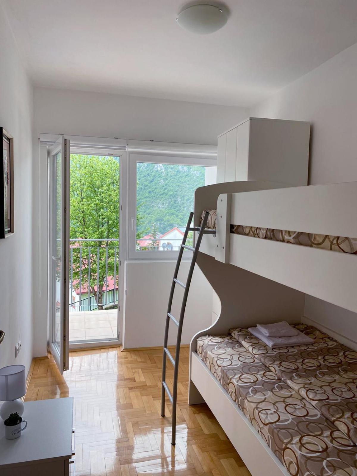 Apartment Varezić