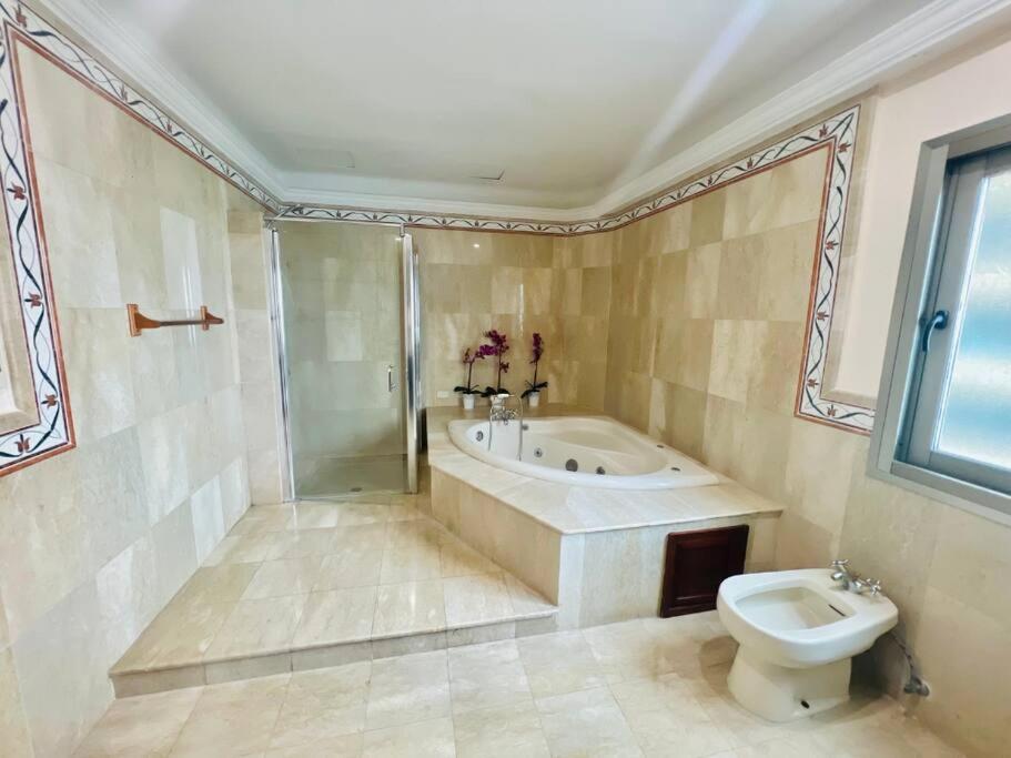 Beach Front Penthouse in Exclusive Tower
